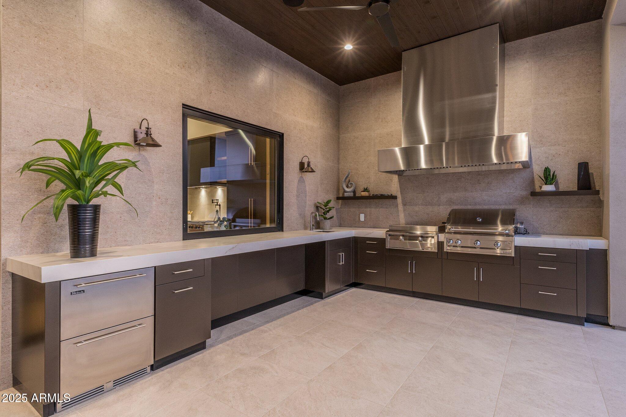 PINNACLE PEAK VISTAS 3 LOT 1-210 TR A-B - Residential