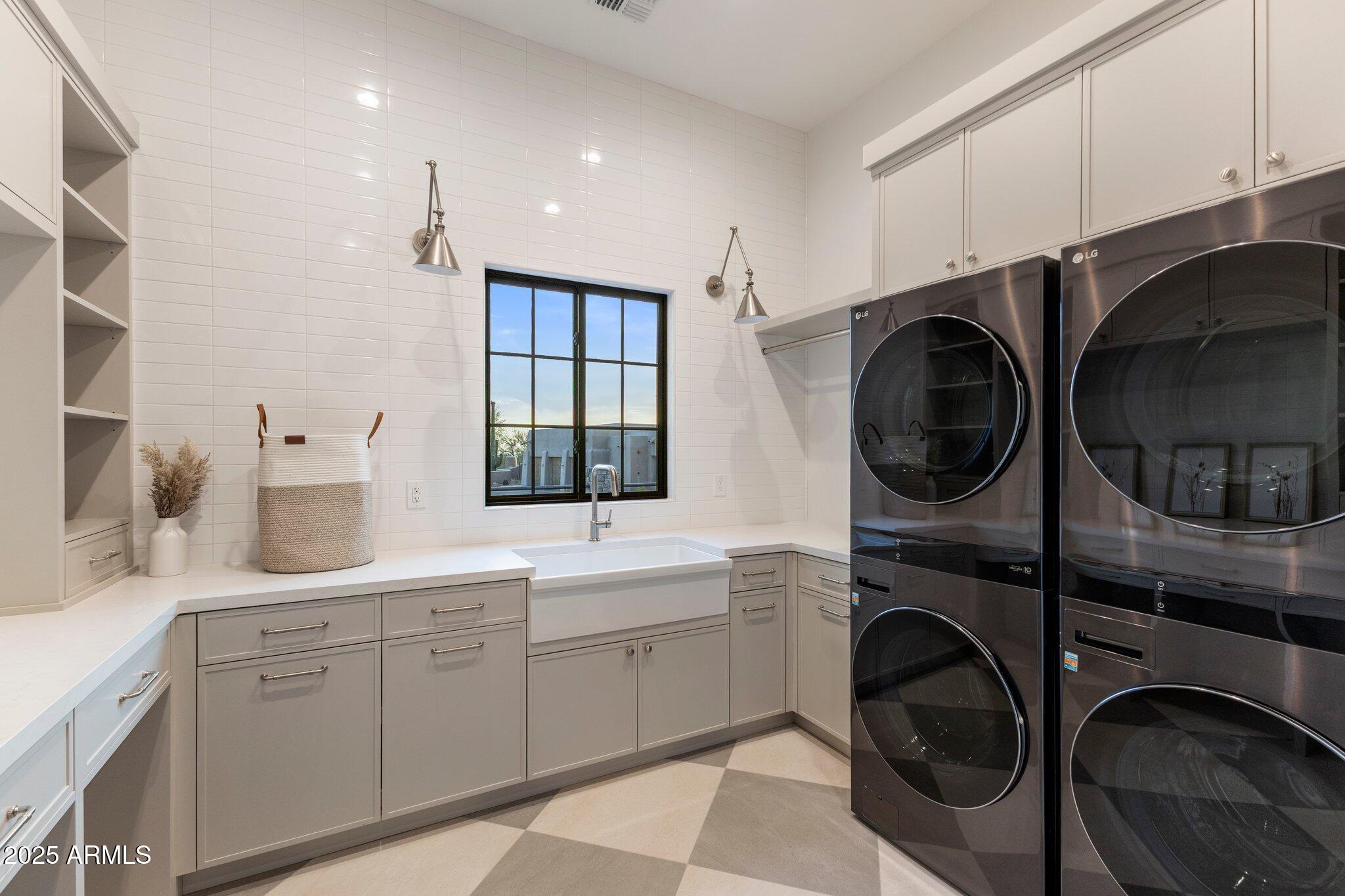 PINNACLE PEAK VISTAS 3 LOT 1-210 TR A-B - Residential