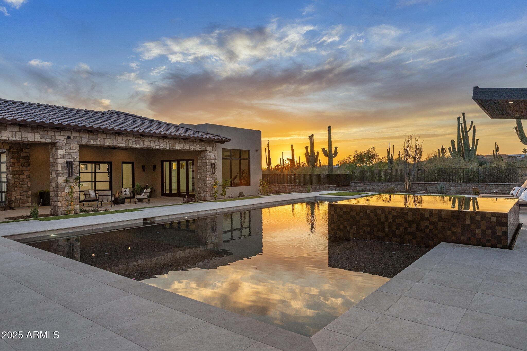 PINNACLE PEAK VISTAS 3 LOT 1-210 TR A-B - Residential