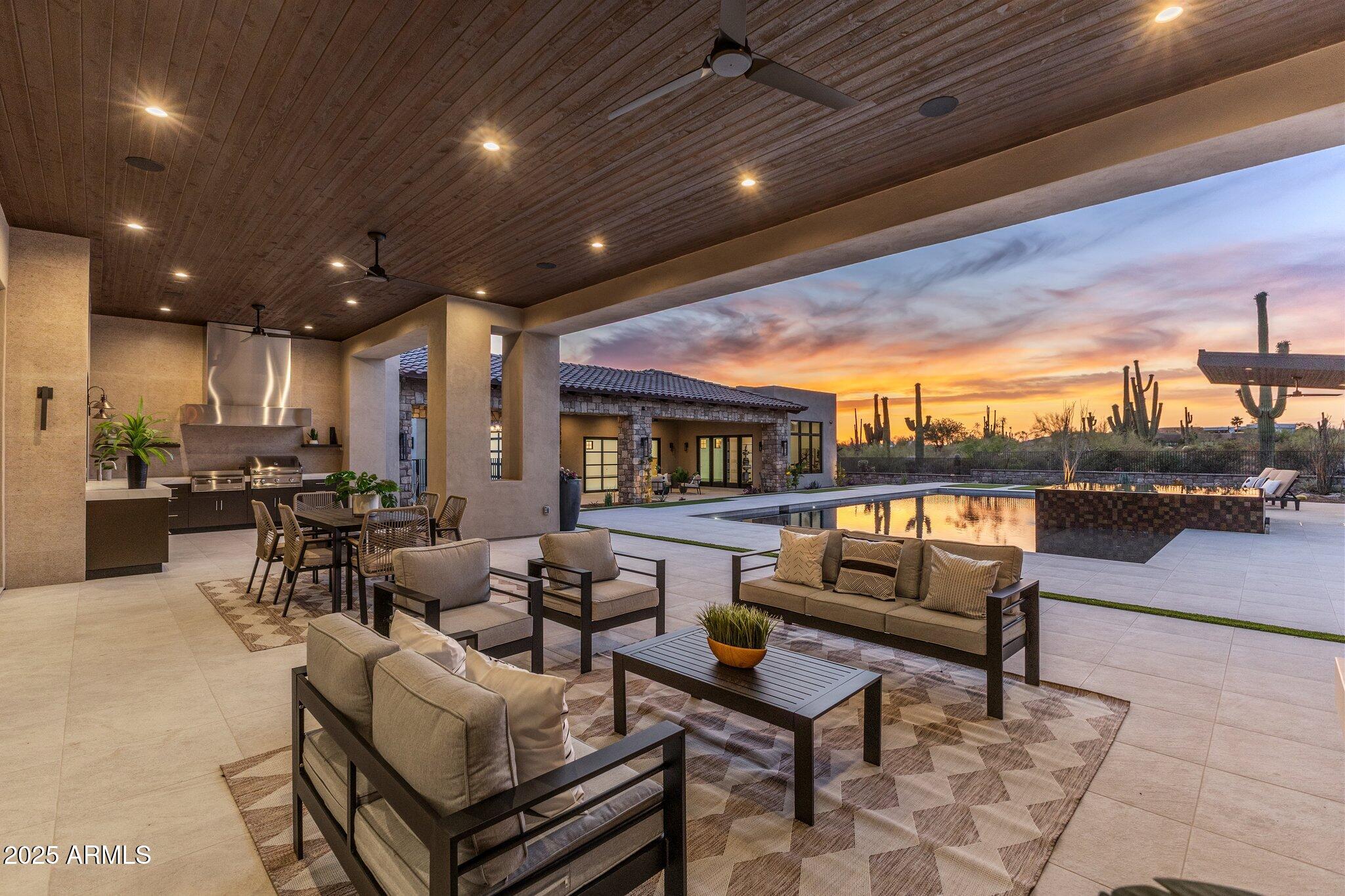 PINNACLE PEAK VISTAS 3 LOT 1-210 TR A-B - Residential