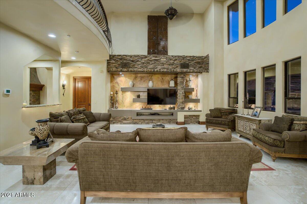 GOLD MOUNTAIN PRESERVE - Residential