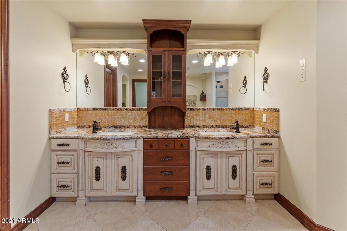 GOLD MOUNTAIN PRESERVE - Residential