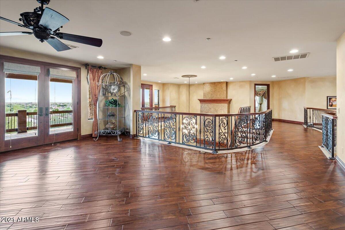GOLD MOUNTAIN PRESERVE - Residential