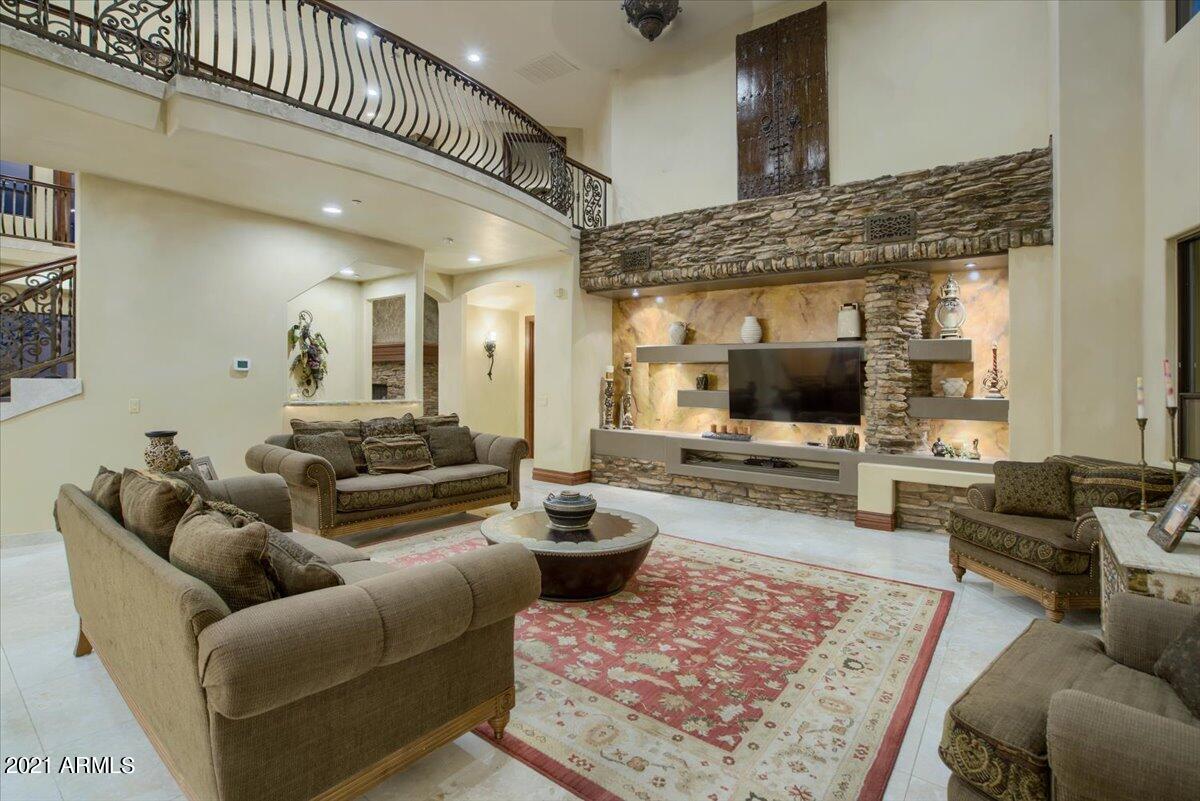 GOLD MOUNTAIN PRESERVE - Residential