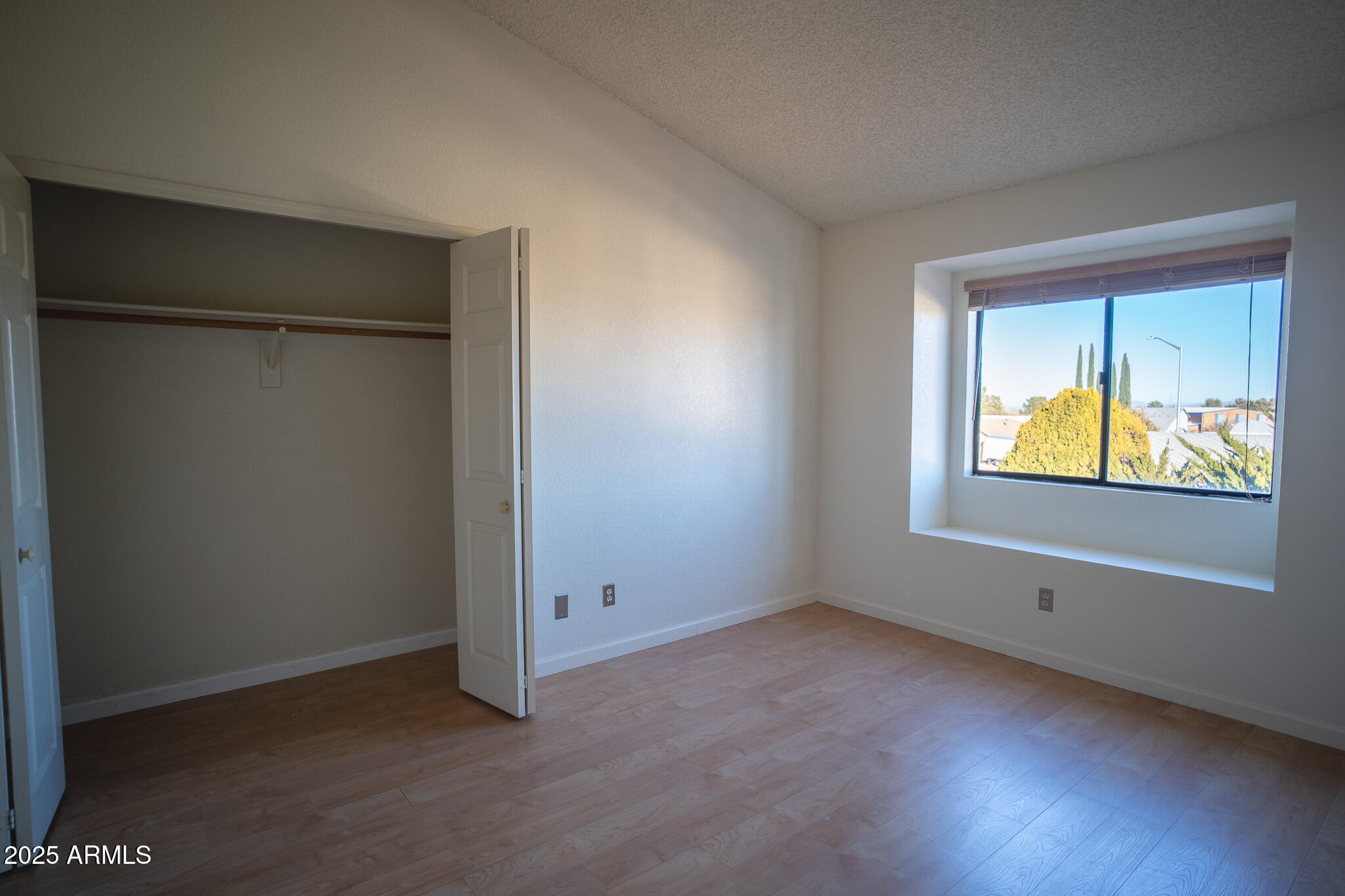 SHADOW RIDGE - Residential