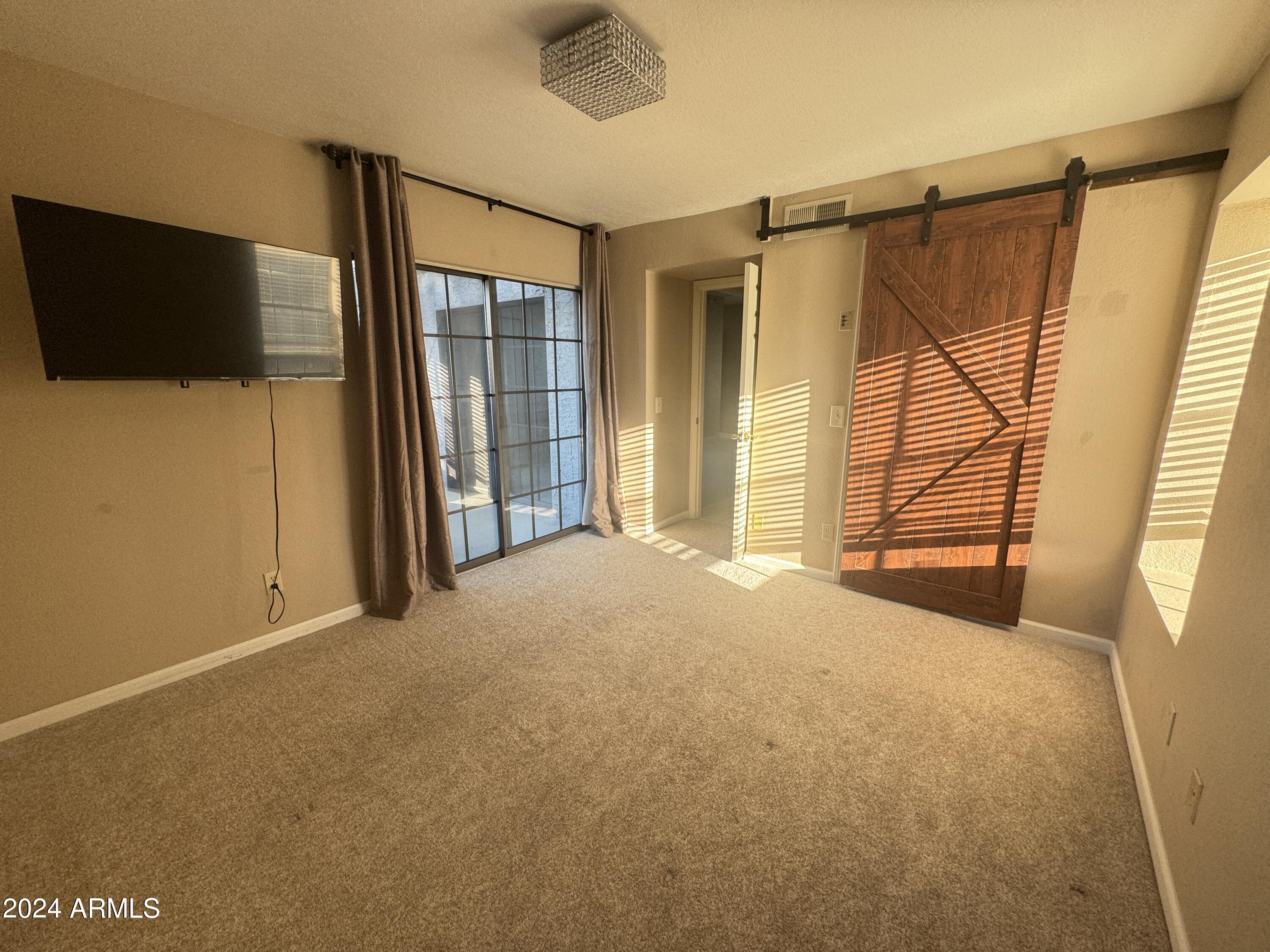 LA CASA DE FUENTE - Residential Lease