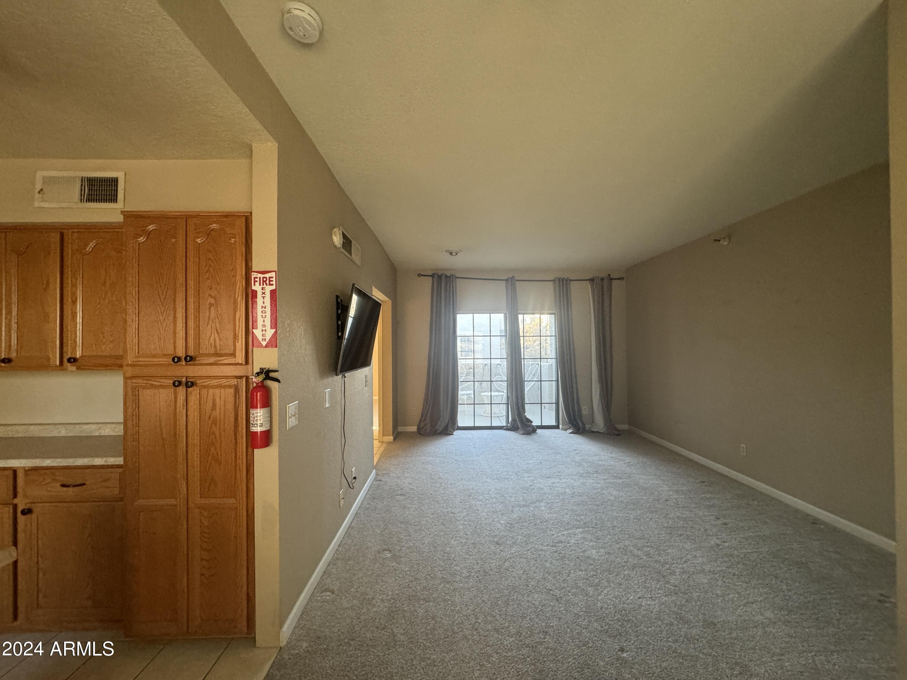 LA CASA DE FUENTE - Residential Lease