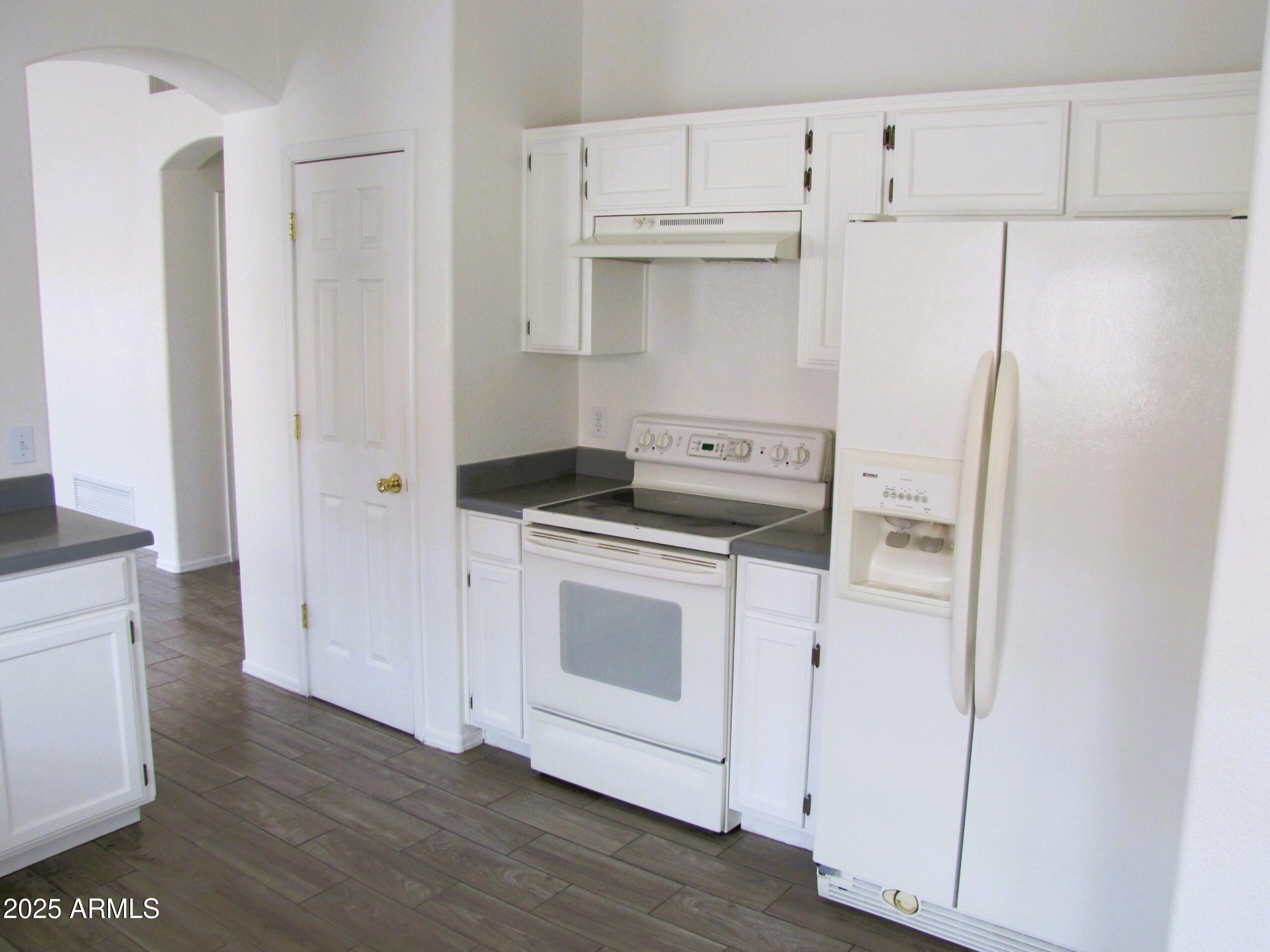 CHAPARRAL VILLAGE SOUTH PHASE B - Residential Lease