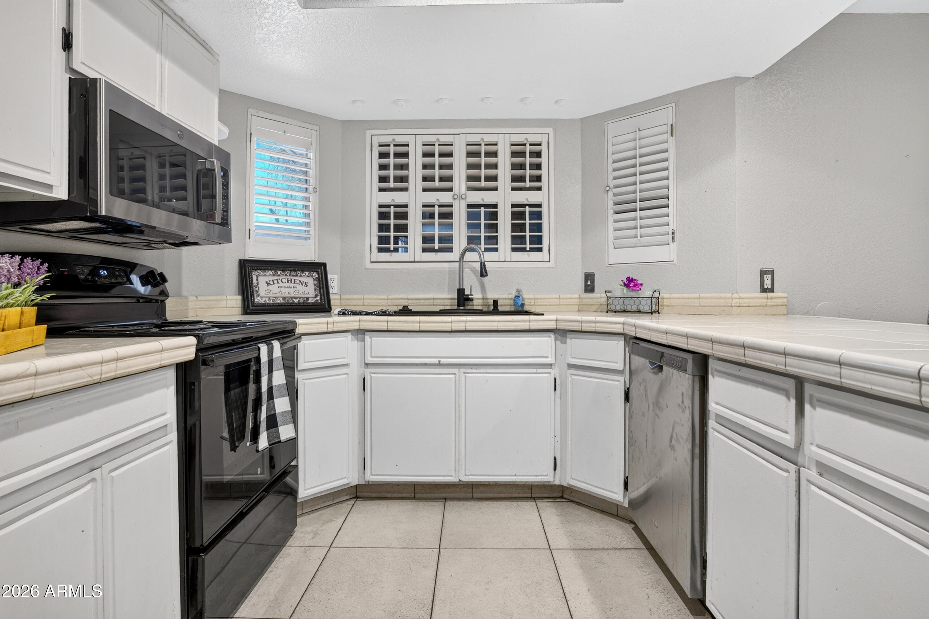 PARKWOOD ESTATES UNIT 4 PHASE 1 - Residential