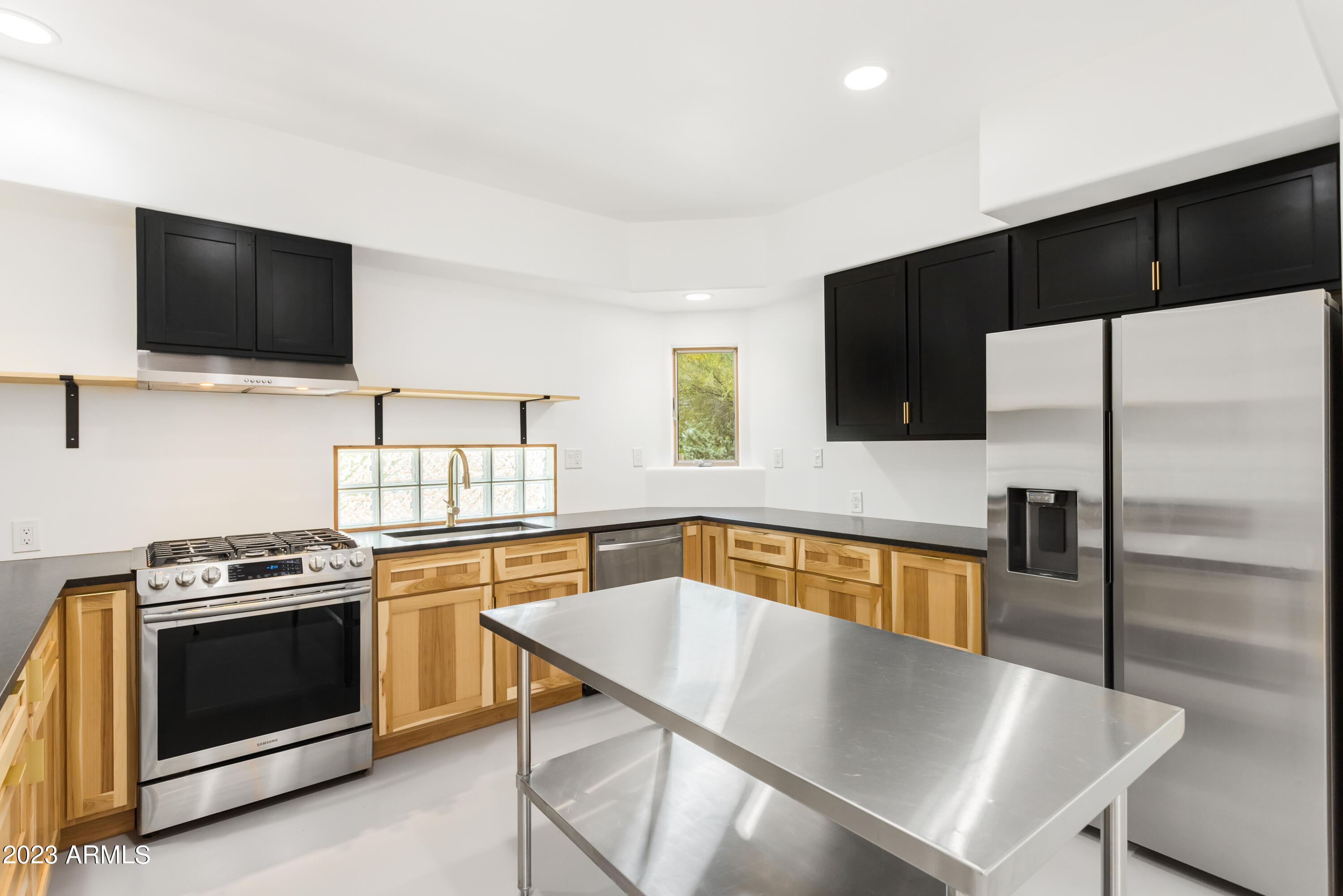 MOUNTAIN SHADOWS PHASE A - Residential