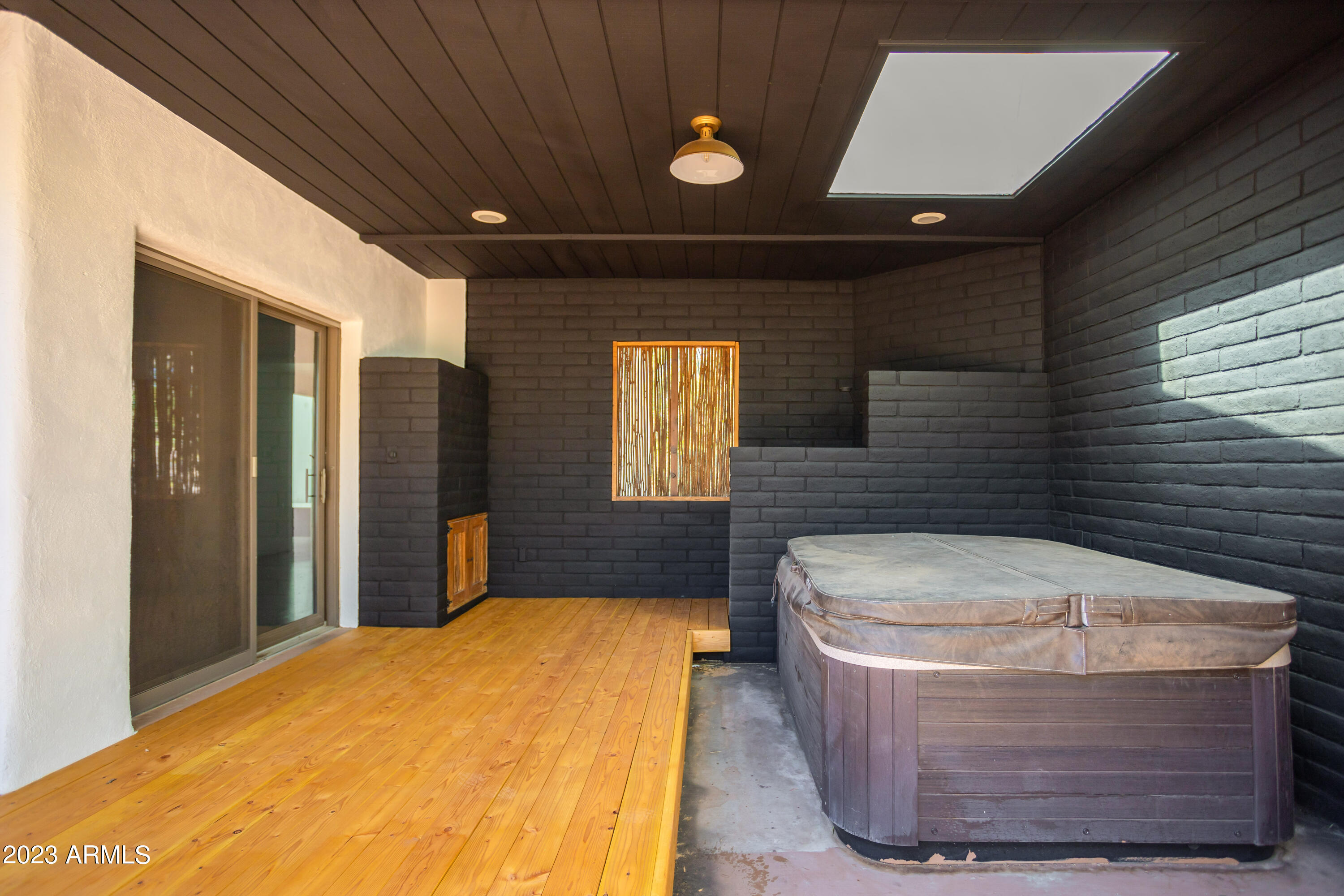 MOUNTAIN SHADOWS PHASE A - Residential
