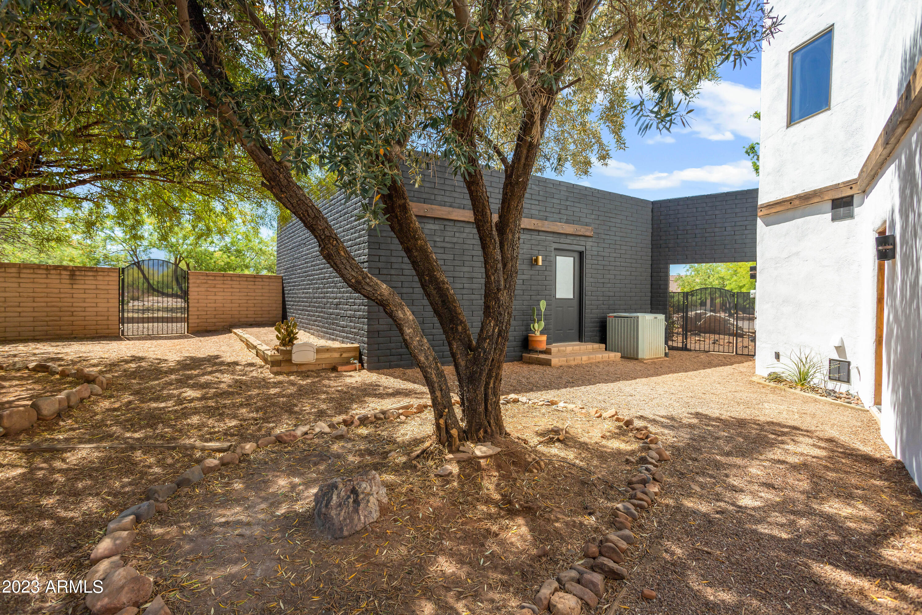 MOUNTAIN SHADOWS PHASE A - Residential