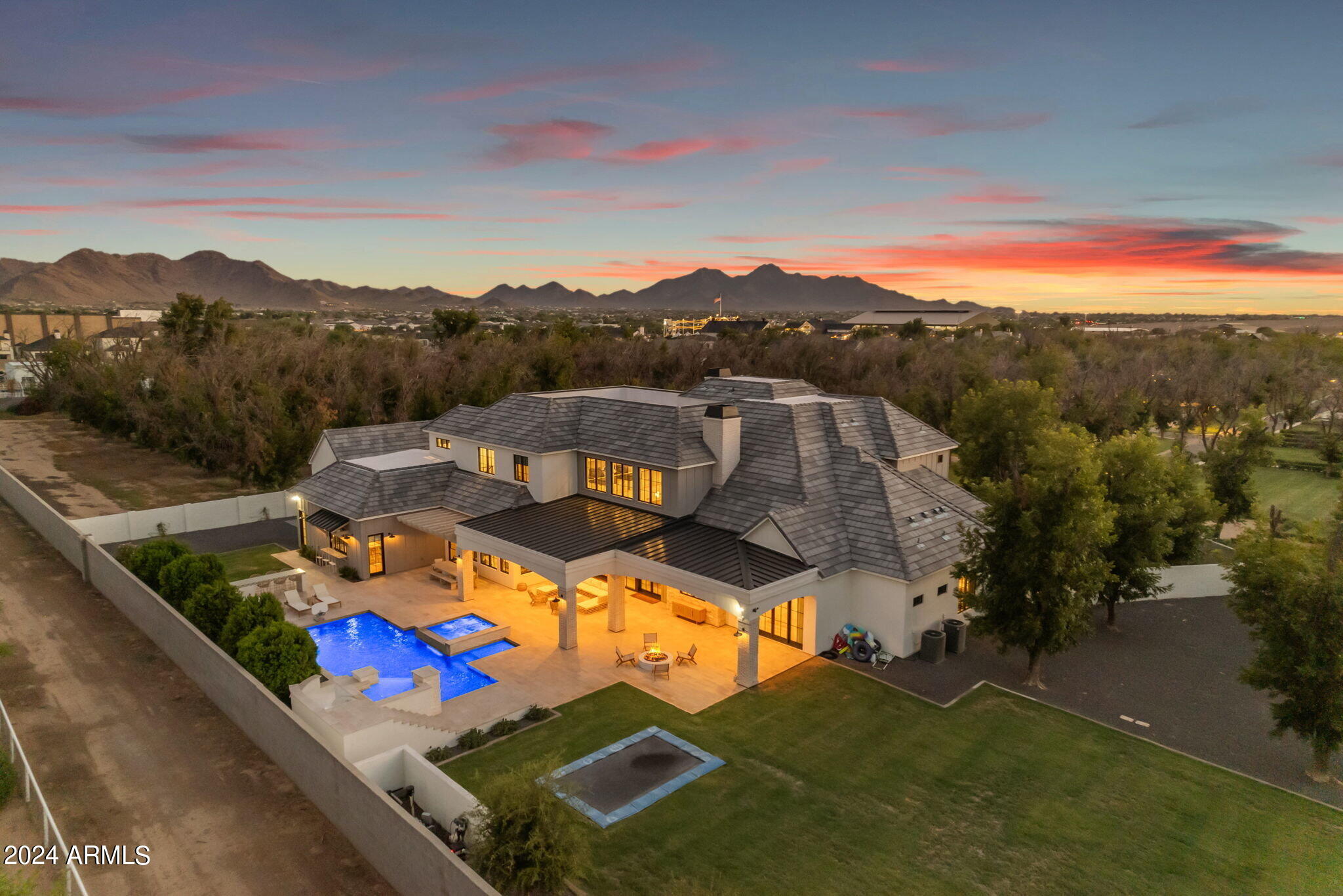 PECAN LIGHTS - Residential