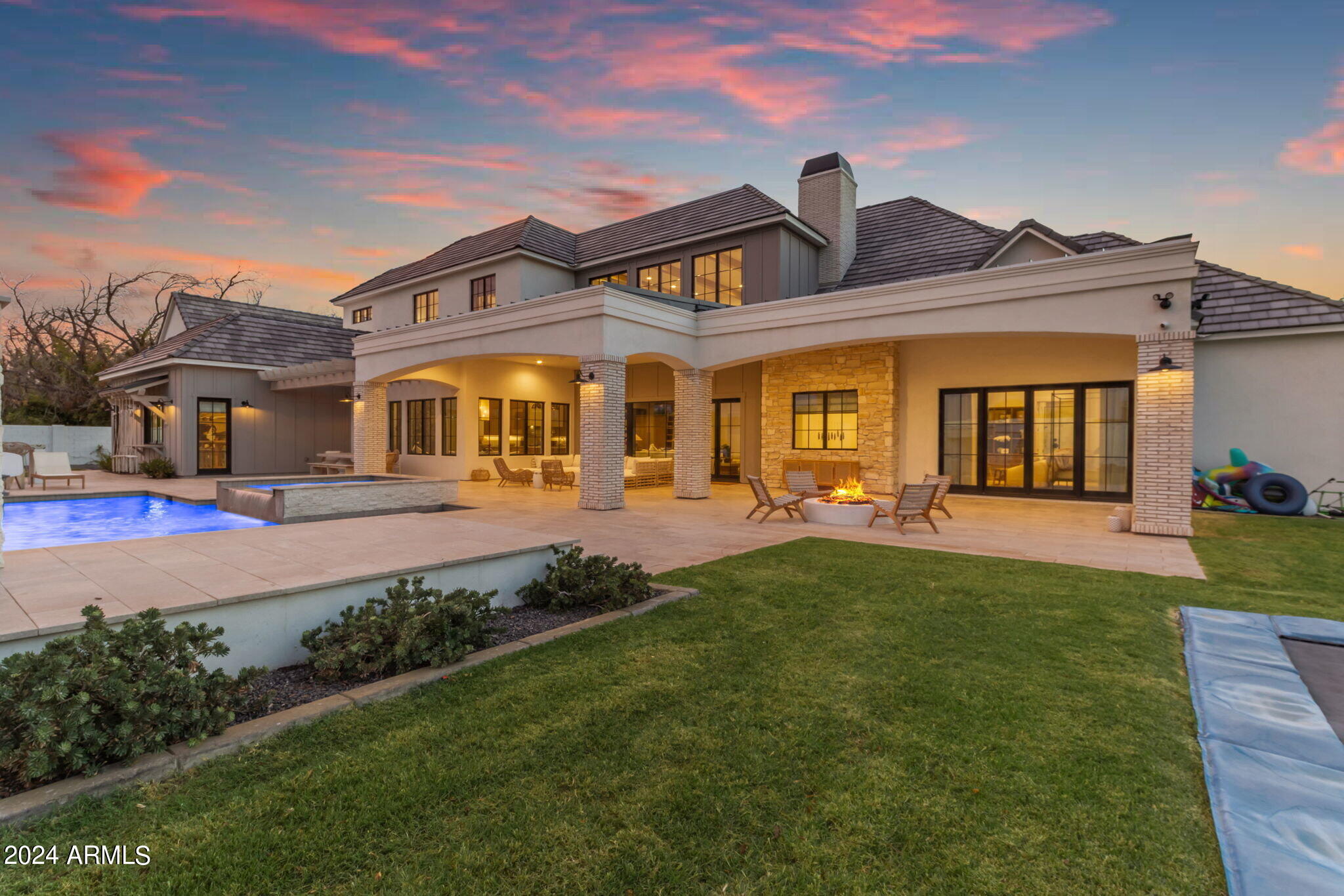 PECAN LIGHTS - Residential