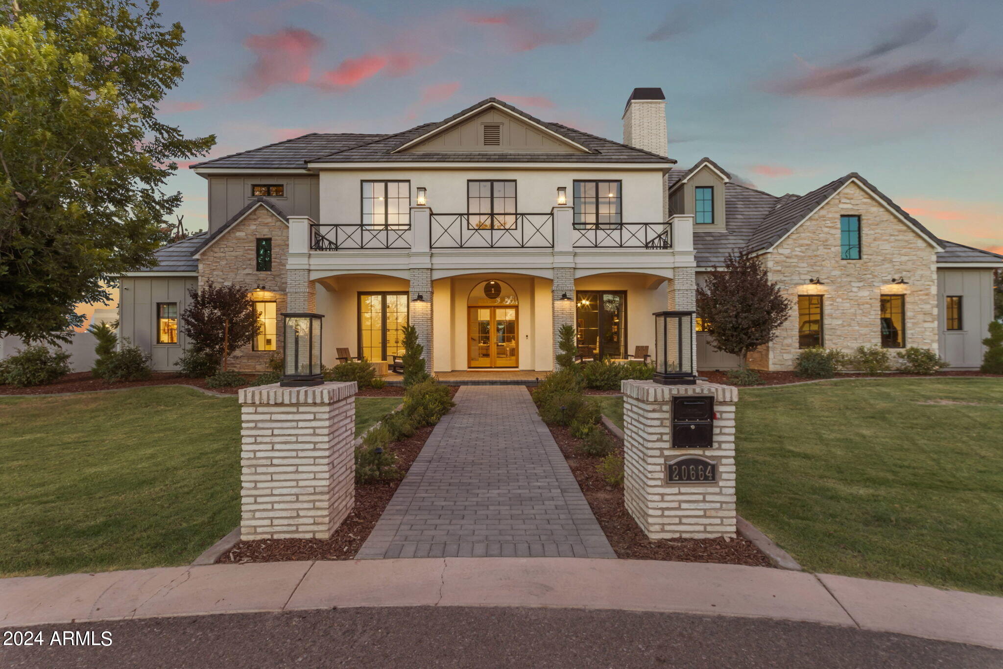 PECAN LIGHTS - Residential