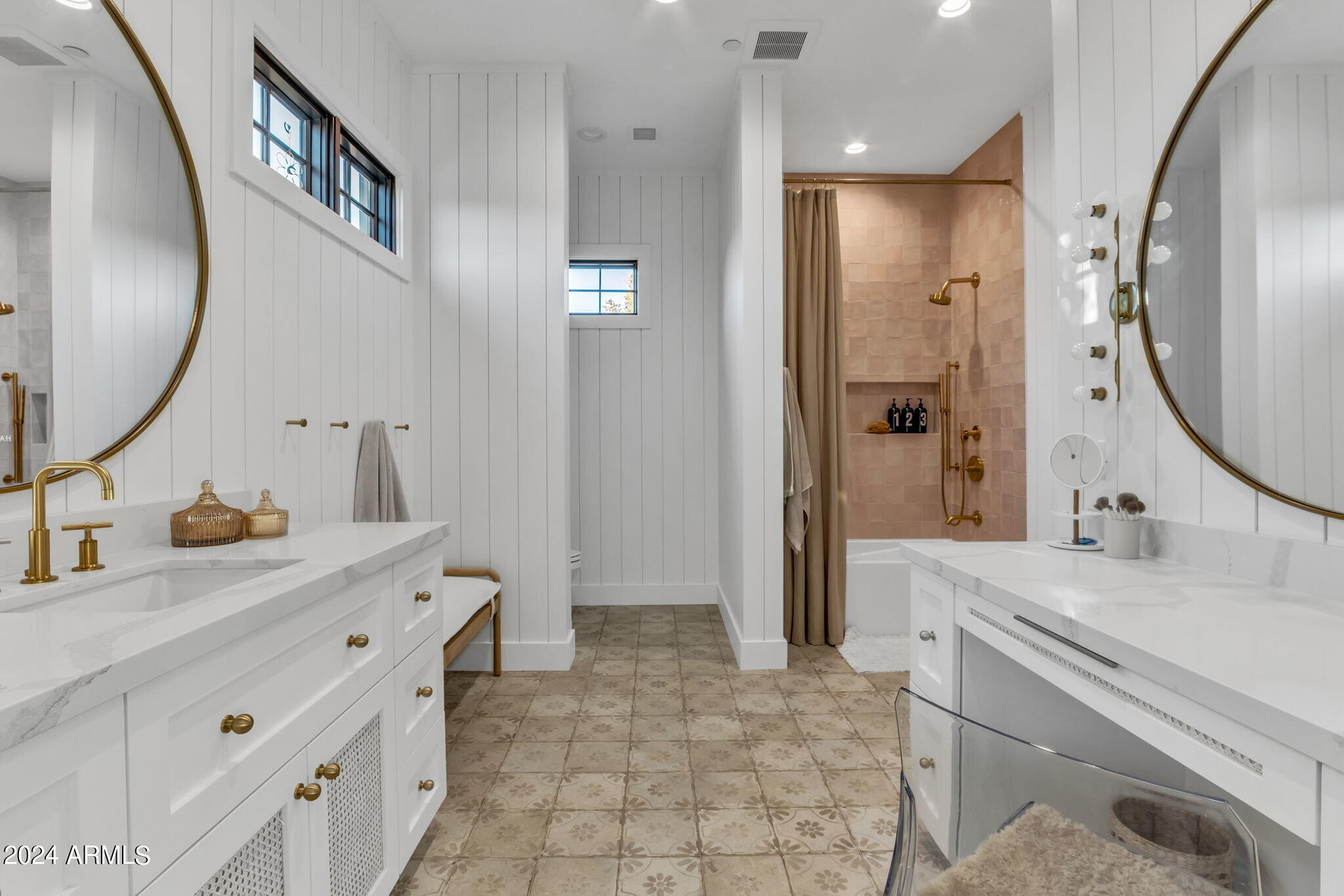 PECAN LIGHTS - Residential