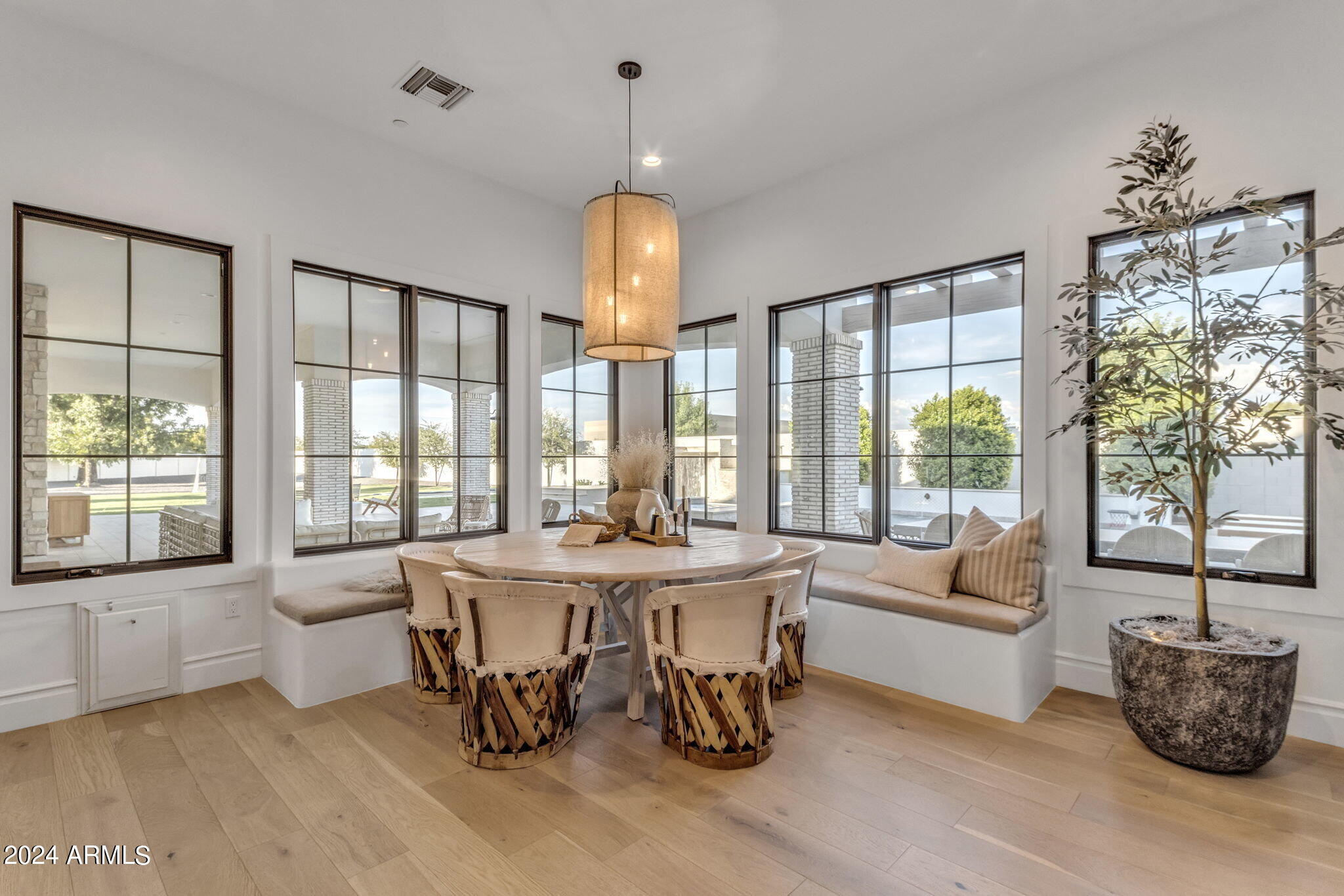 PECAN LIGHTS - Residential