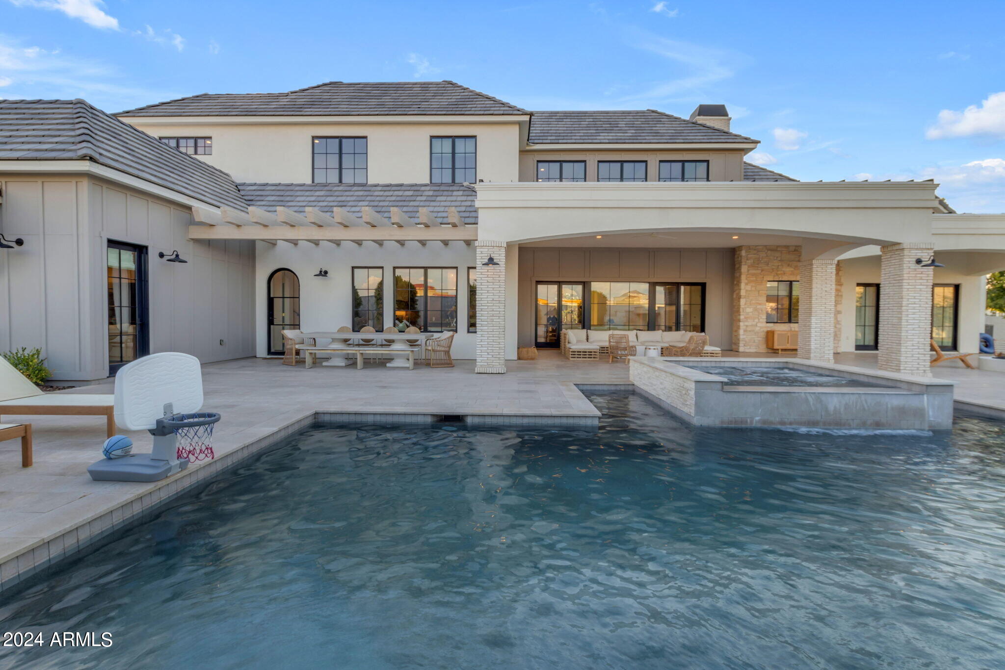 PECAN LIGHTS - Residential