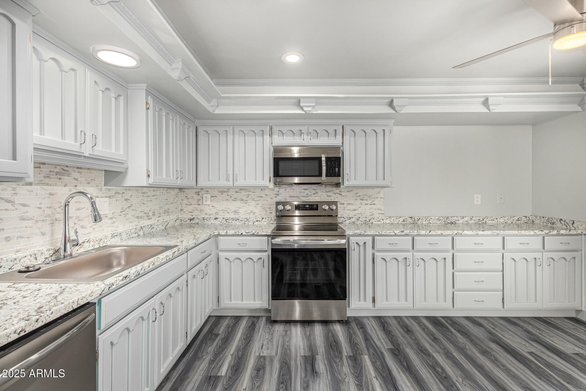 VILLAGE AT CAVE CREEK 1 - Residential