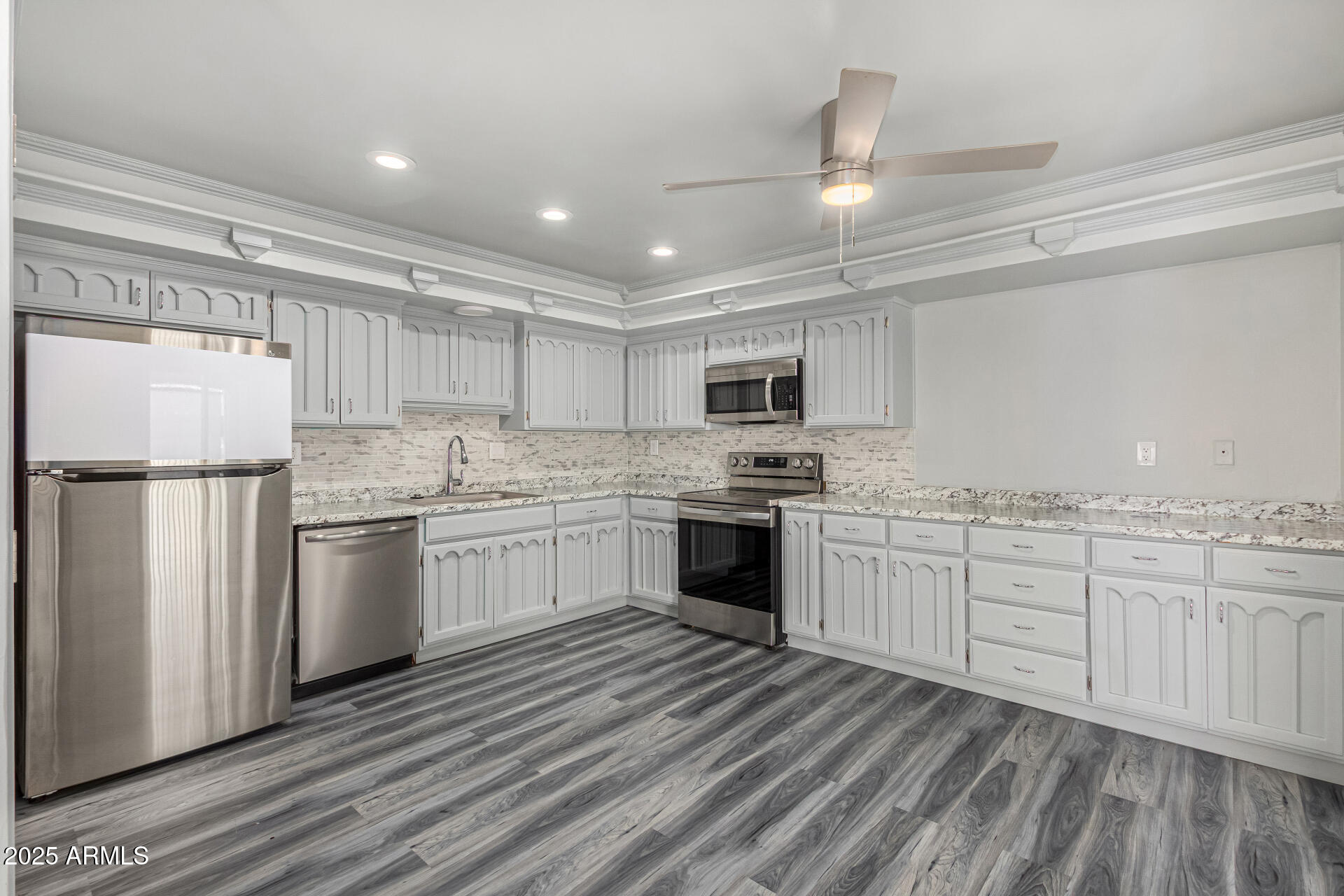 VILLAGE AT CAVE CREEK 1 - Residential