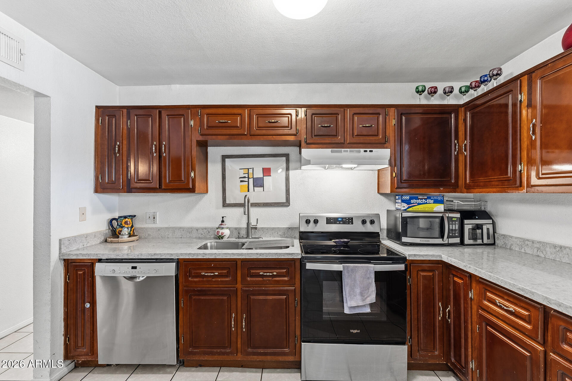 LONGVIEW PLACE BLK 1 BLK 3 LOTS 1-7 - Residential