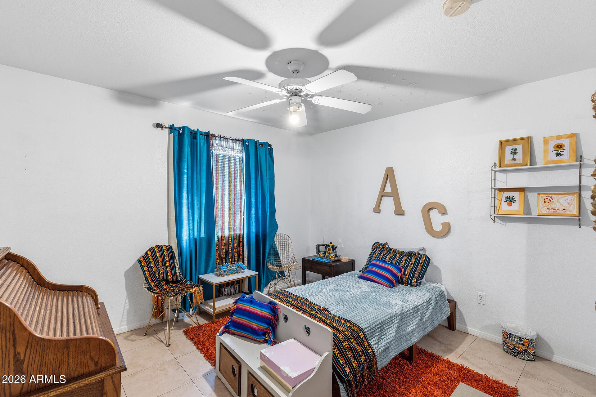 LONGVIEW PLACE BLK 1 BLK 3 LOTS 1-7 - Residential