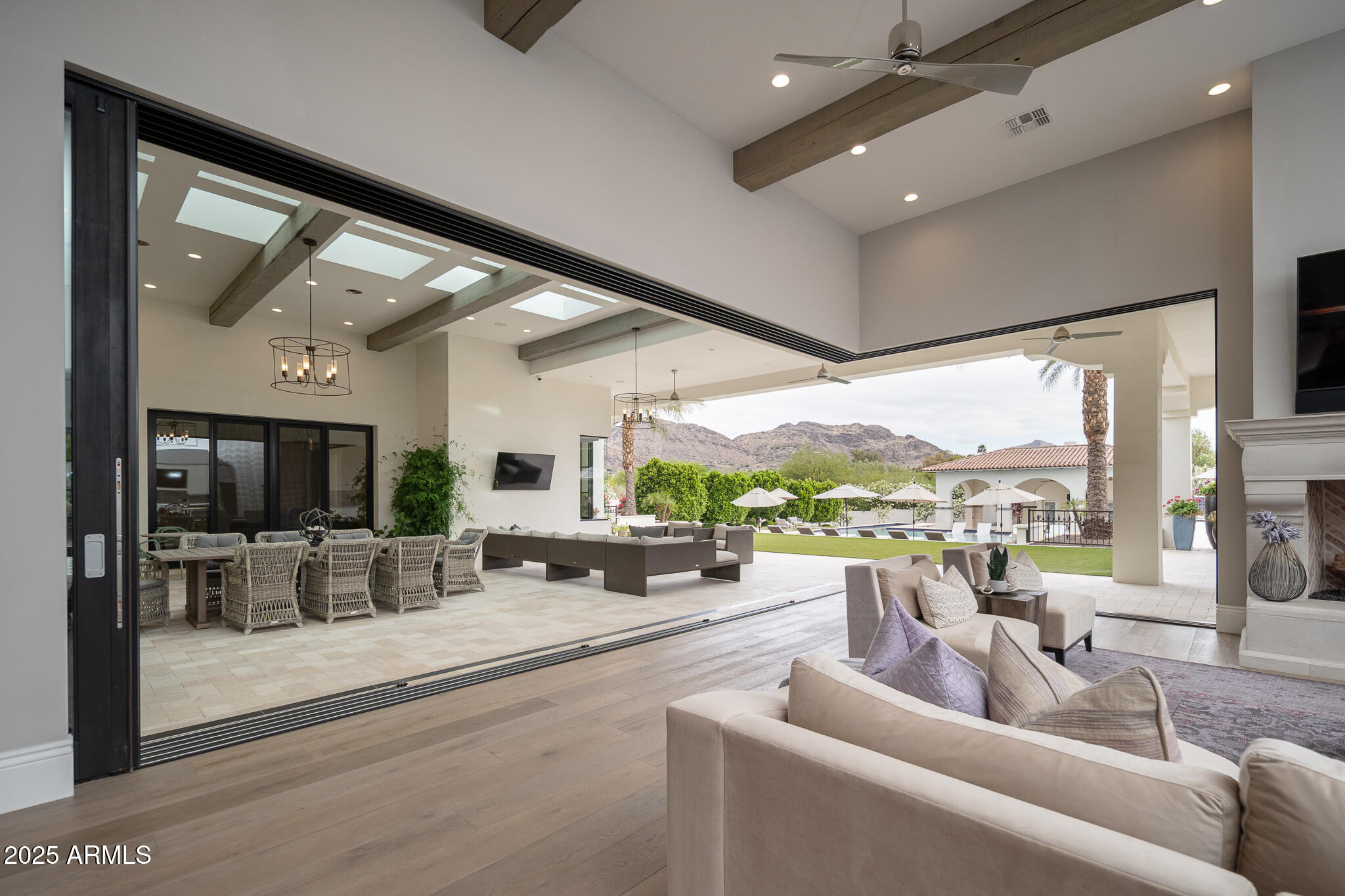 WEEKS ESTATES - Residential