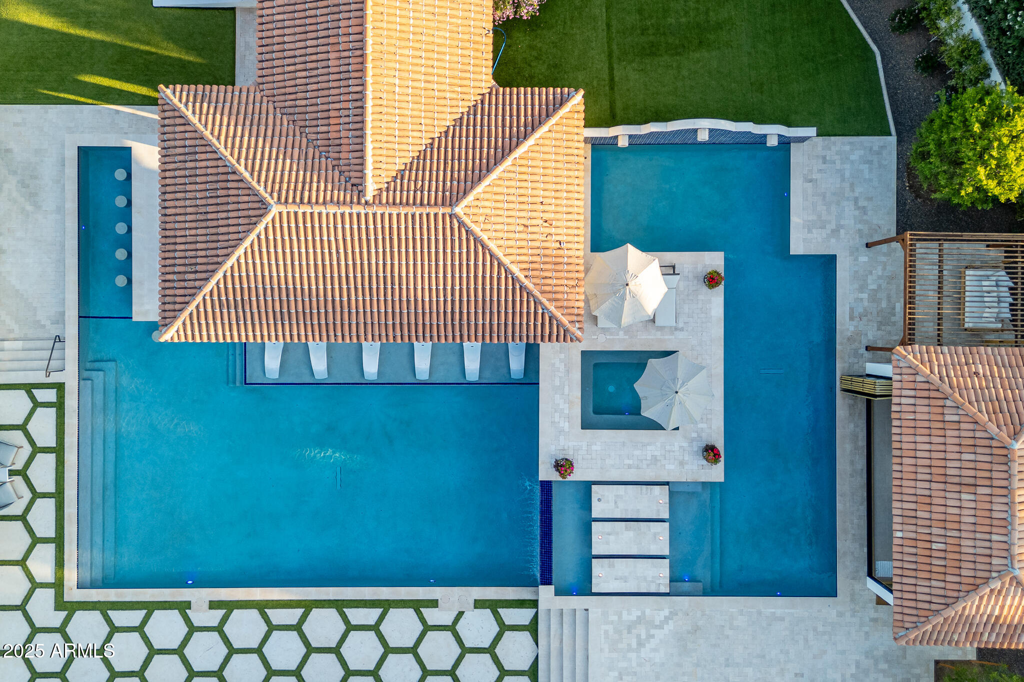 WEEKS ESTATES - Residential