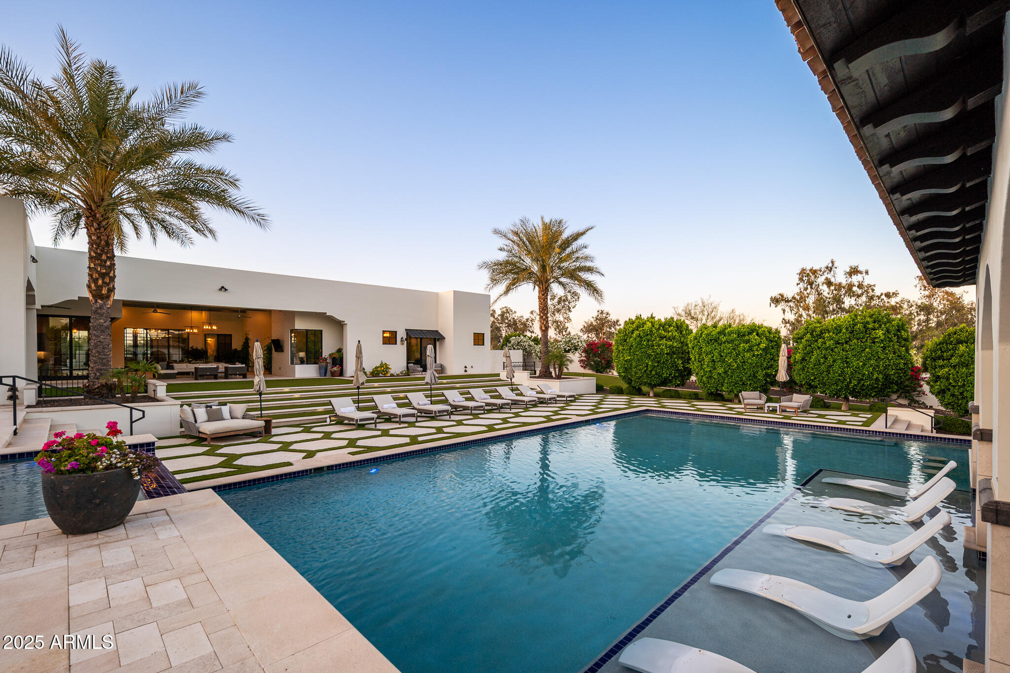 WEEKS ESTATES - Residential
