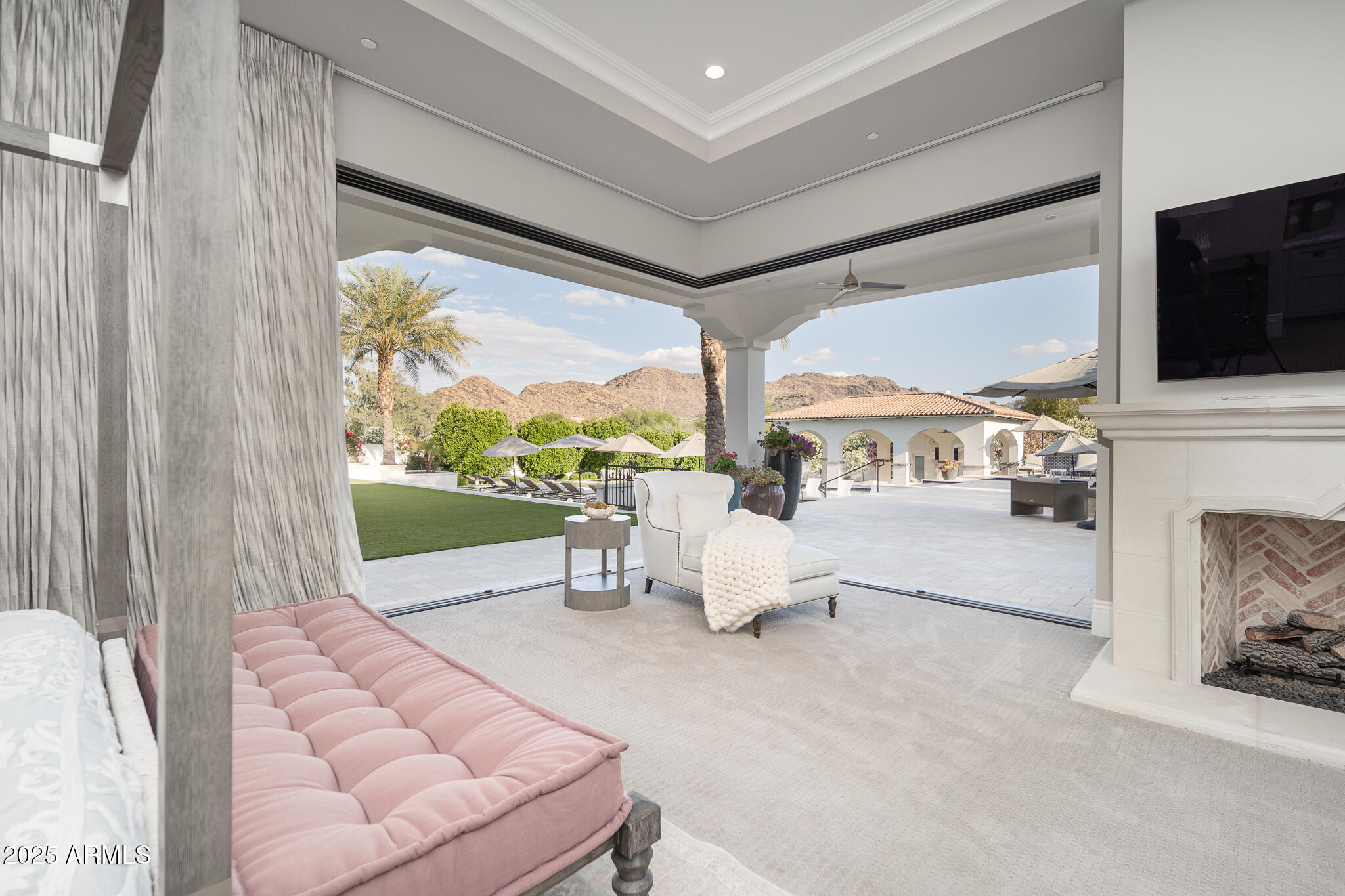 WEEKS ESTATES - Residential