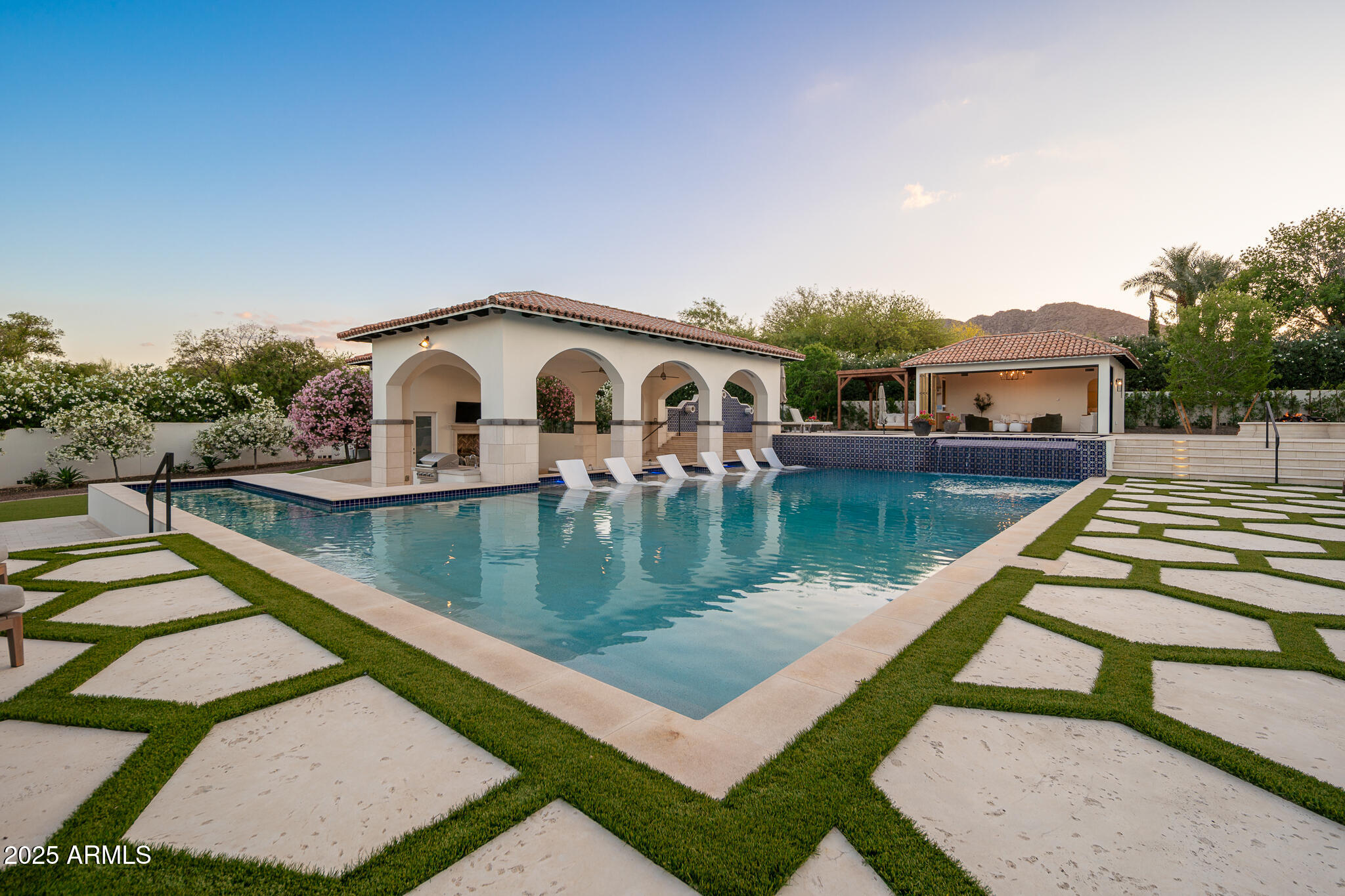 WEEKS ESTATES - Residential