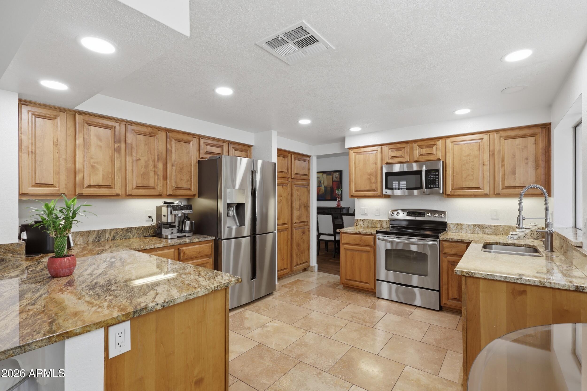 TATUM SQUARE - Residential