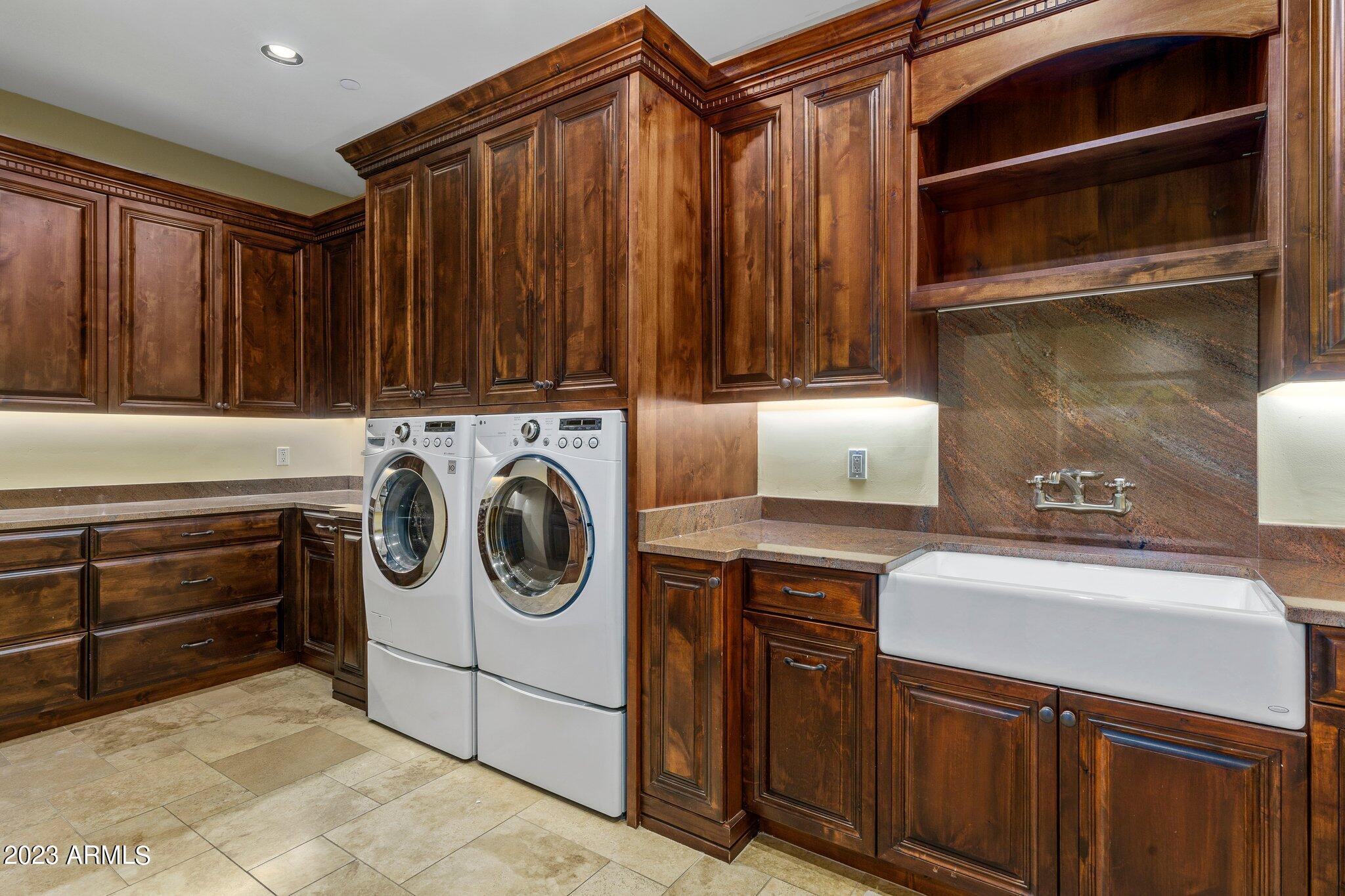 Las Sendas - Residential