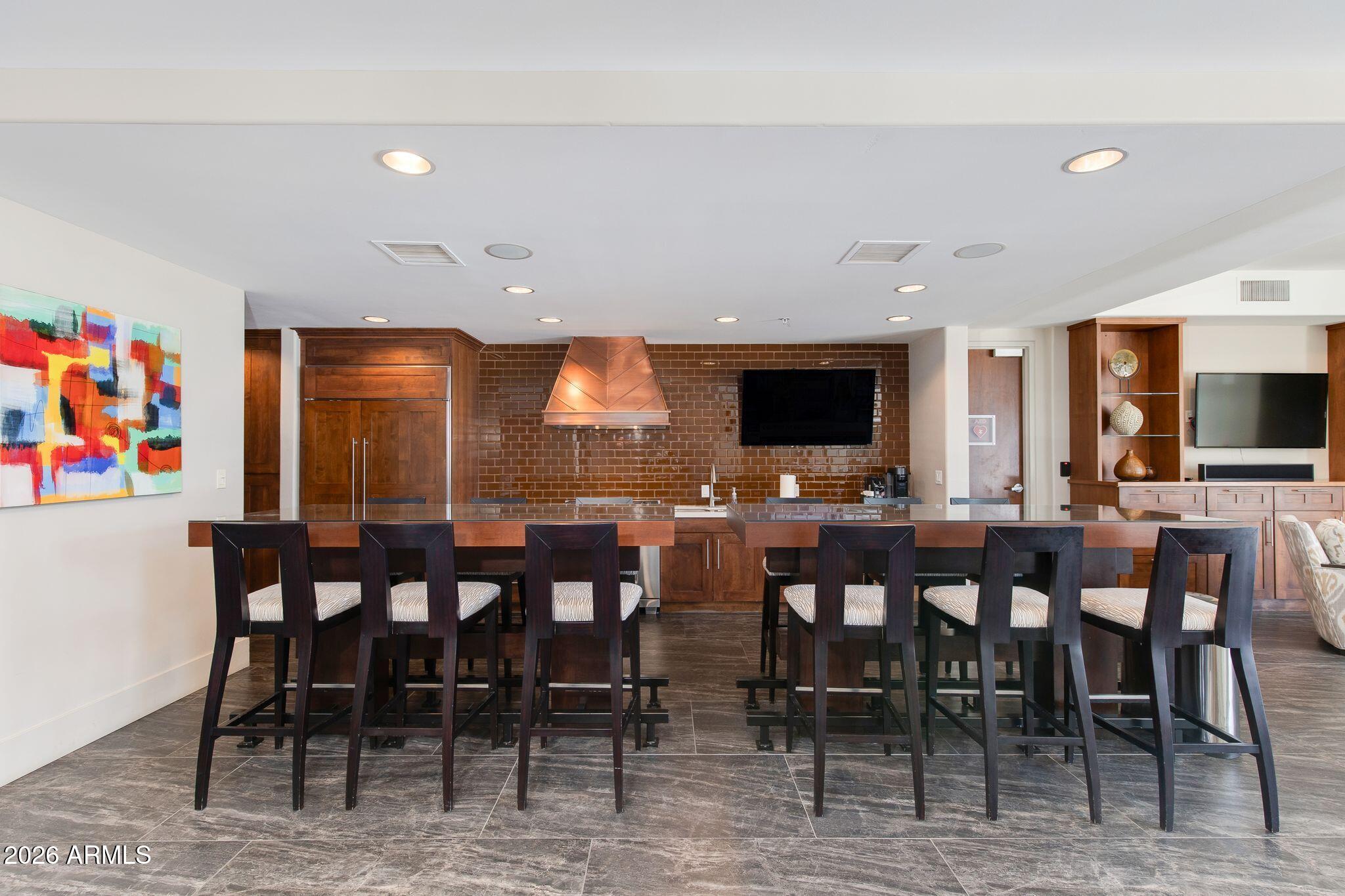 FAIRWAY LODGE AT THE BILTMORE CONDOMINIUM AMD - Residential