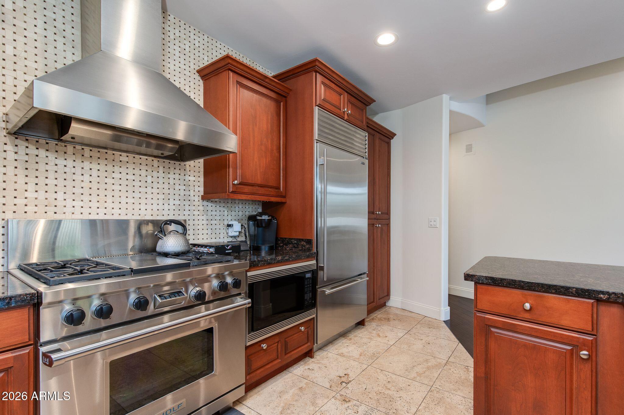 FAIRWAY LODGE AT THE BILTMORE CONDOMINIUM AMD - Residential