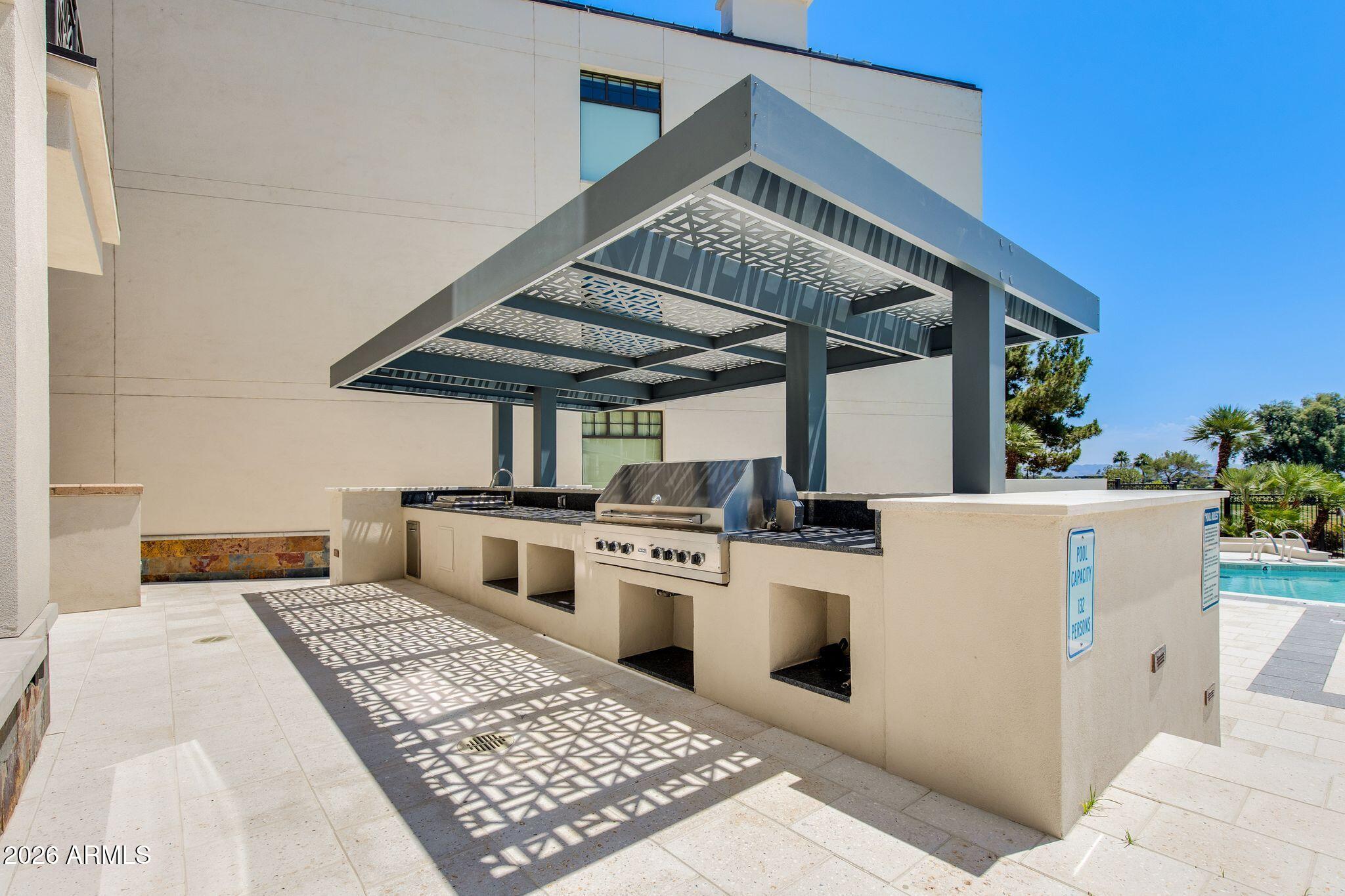 FAIRWAY LODGE AT THE BILTMORE CONDOMINIUM AMD - Residential