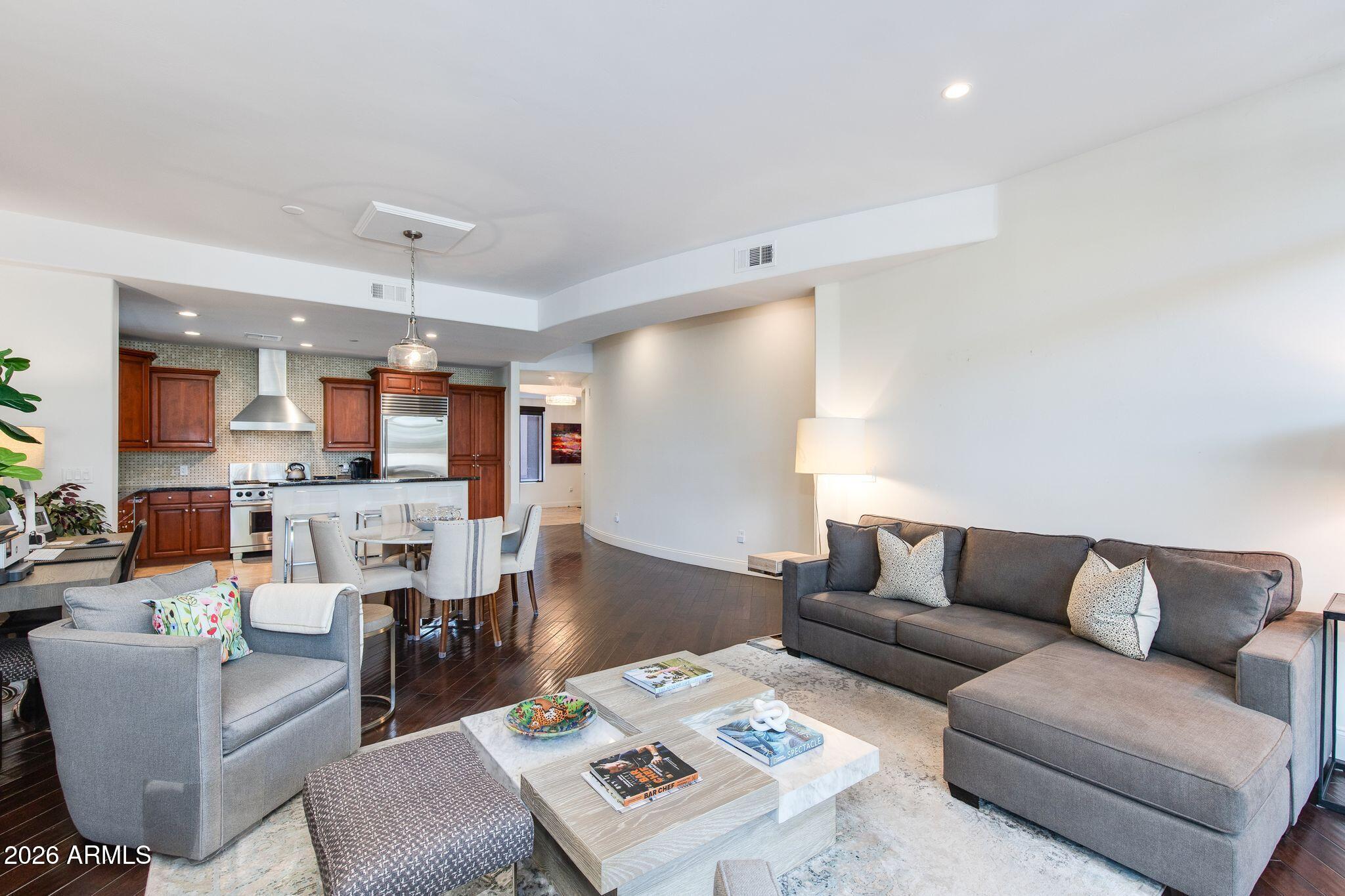 FAIRWAY LODGE AT THE BILTMORE CONDOMINIUM AMD - Residential