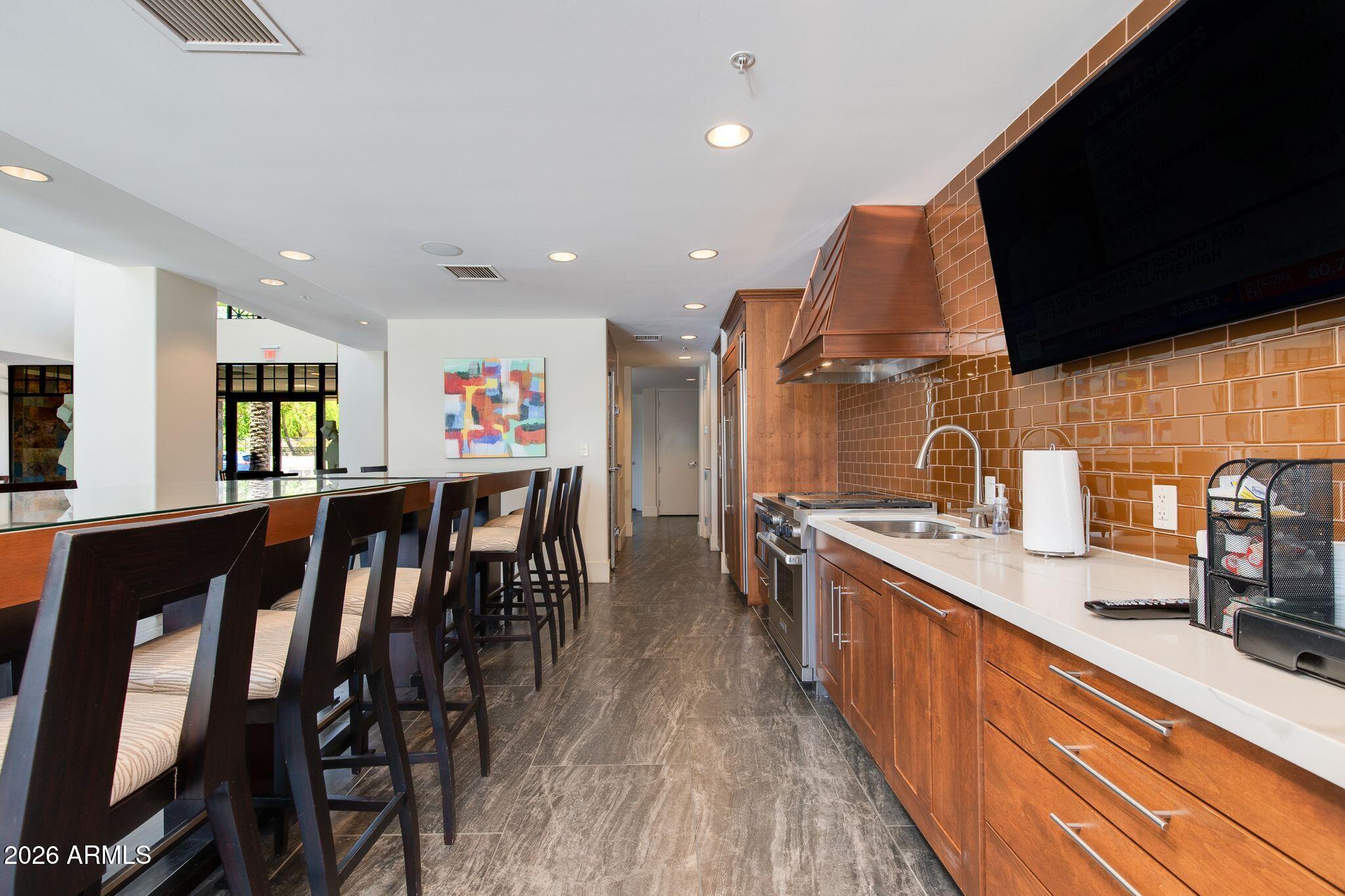 FAIRWAY LODGE AT THE BILTMORE CONDOMINIUM AMD - Residential