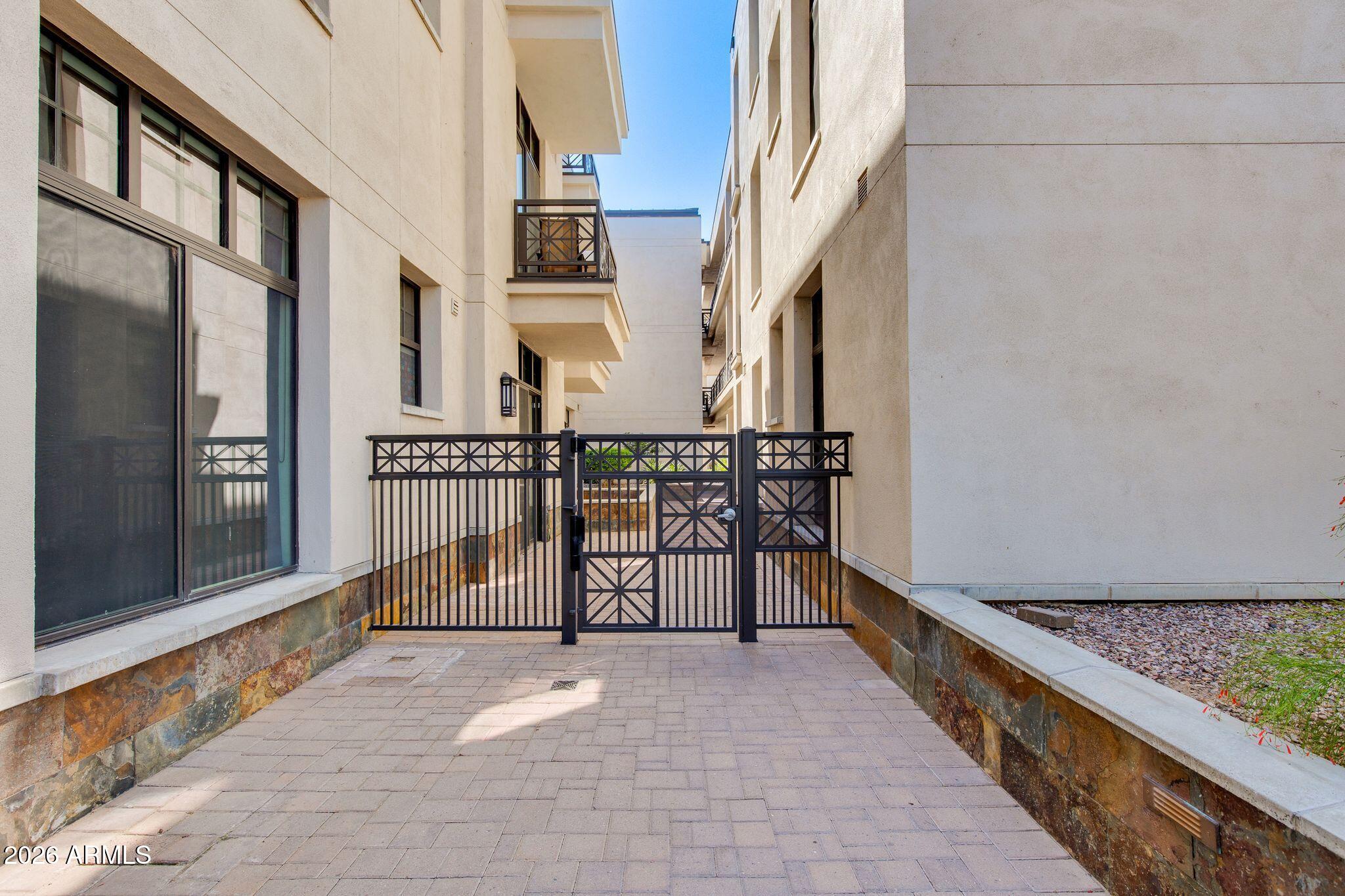 FAIRWAY LODGE AT THE BILTMORE CONDOMINIUM AMD - Residential