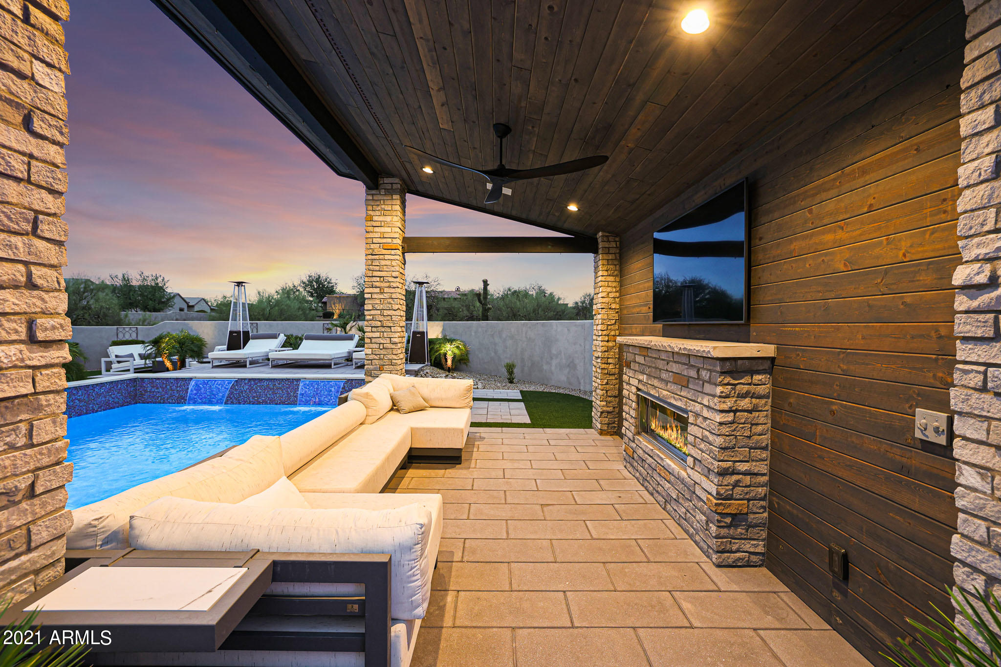 PINNACLE PEAK PLACE - Residential