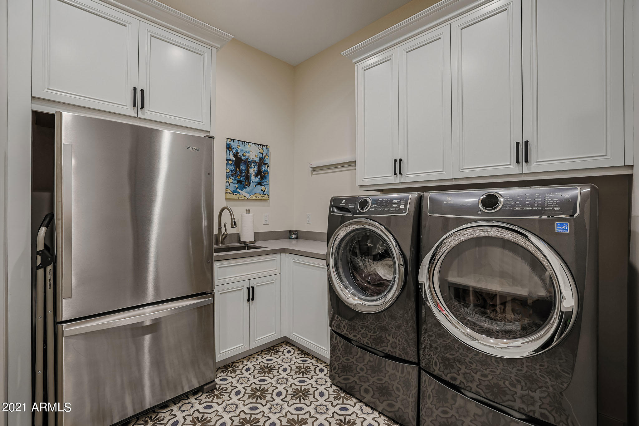 PINNACLE PEAK PLACE - Residential