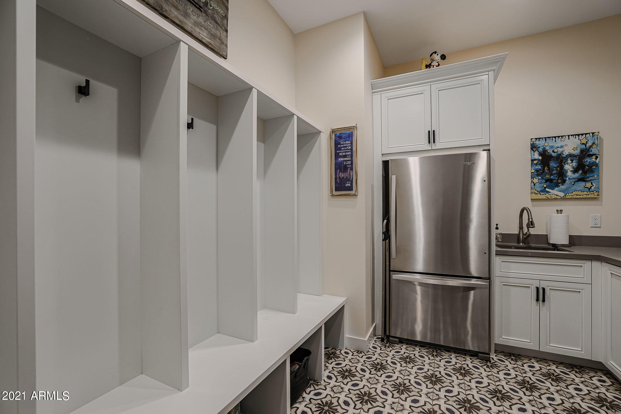 PINNACLE PEAK PLACE - Residential