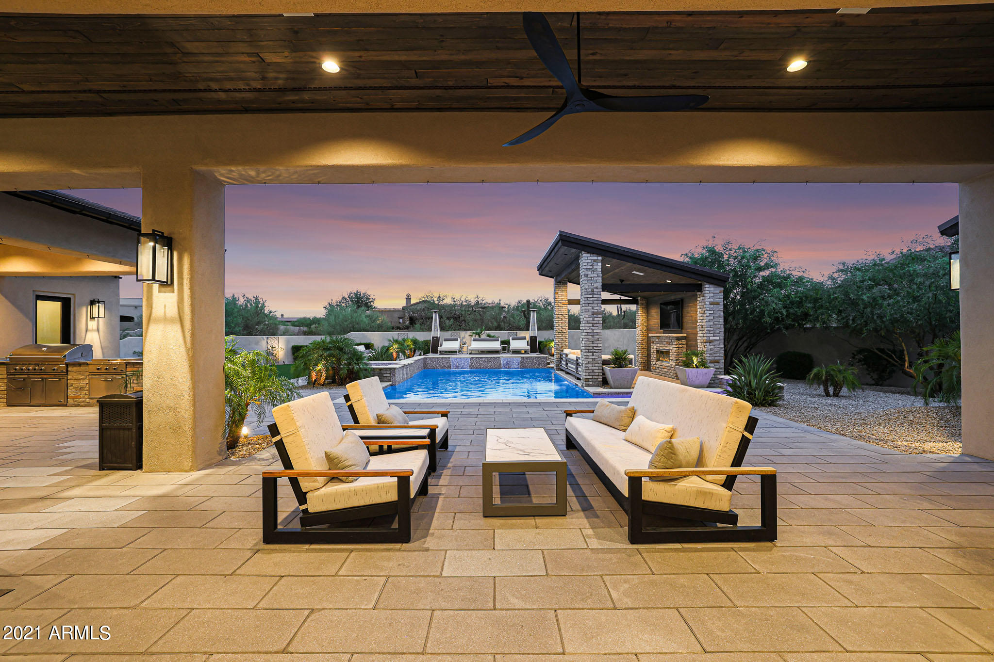 PINNACLE PEAK PLACE - Residential