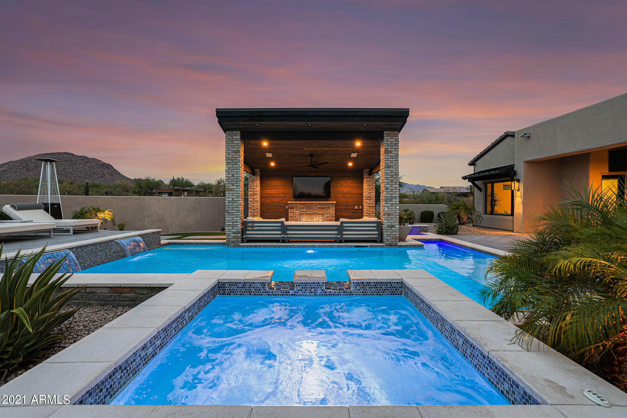 PINNACLE PEAK PLACE - Residential