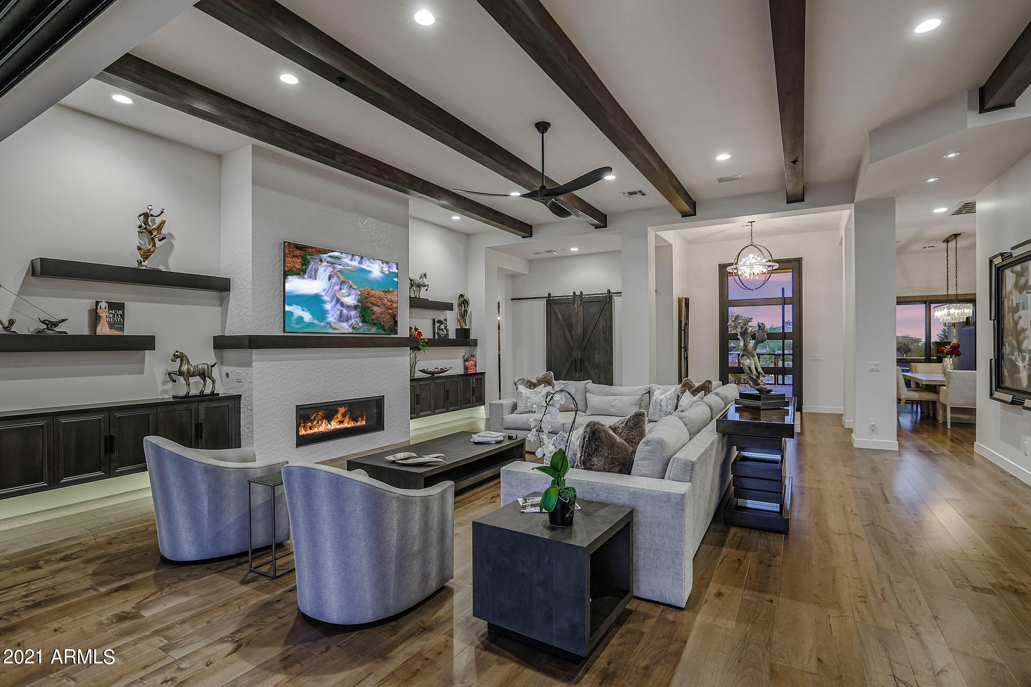 PINNACLE PEAK PLACE - Residential
