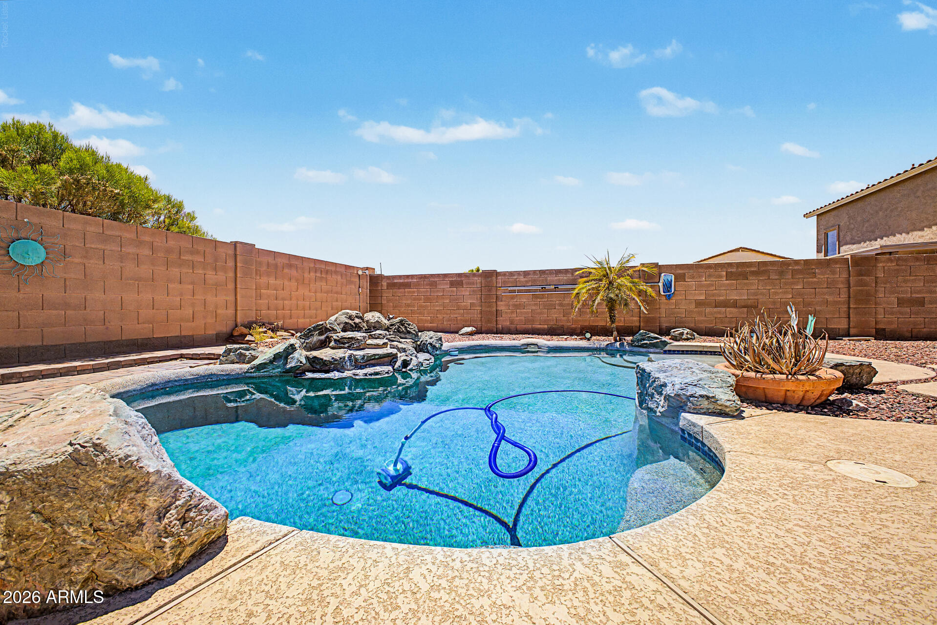 SUNSET POINT - Residential