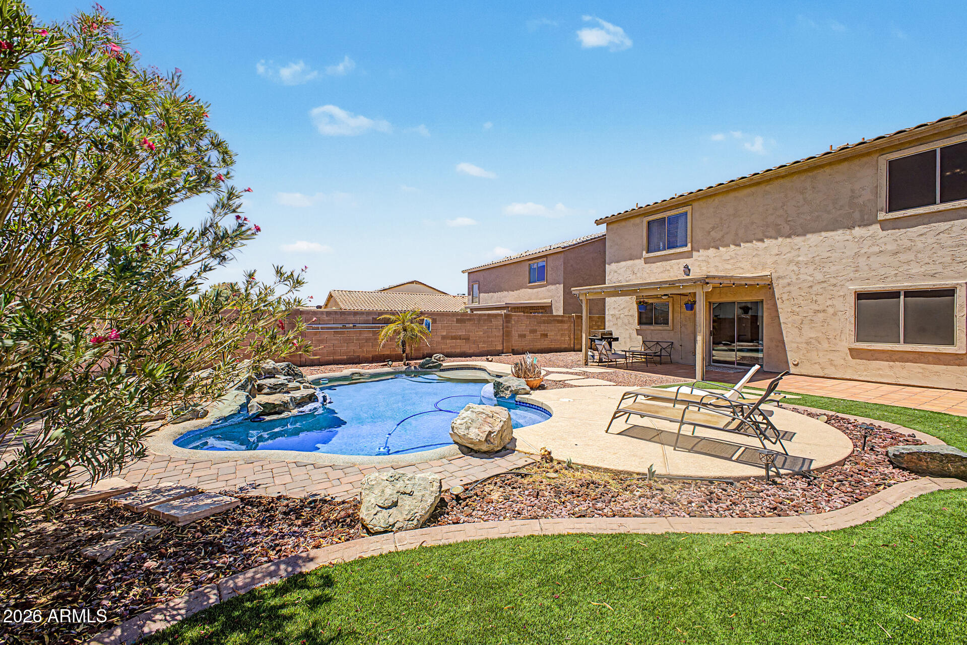 SUNSET POINT - Residential