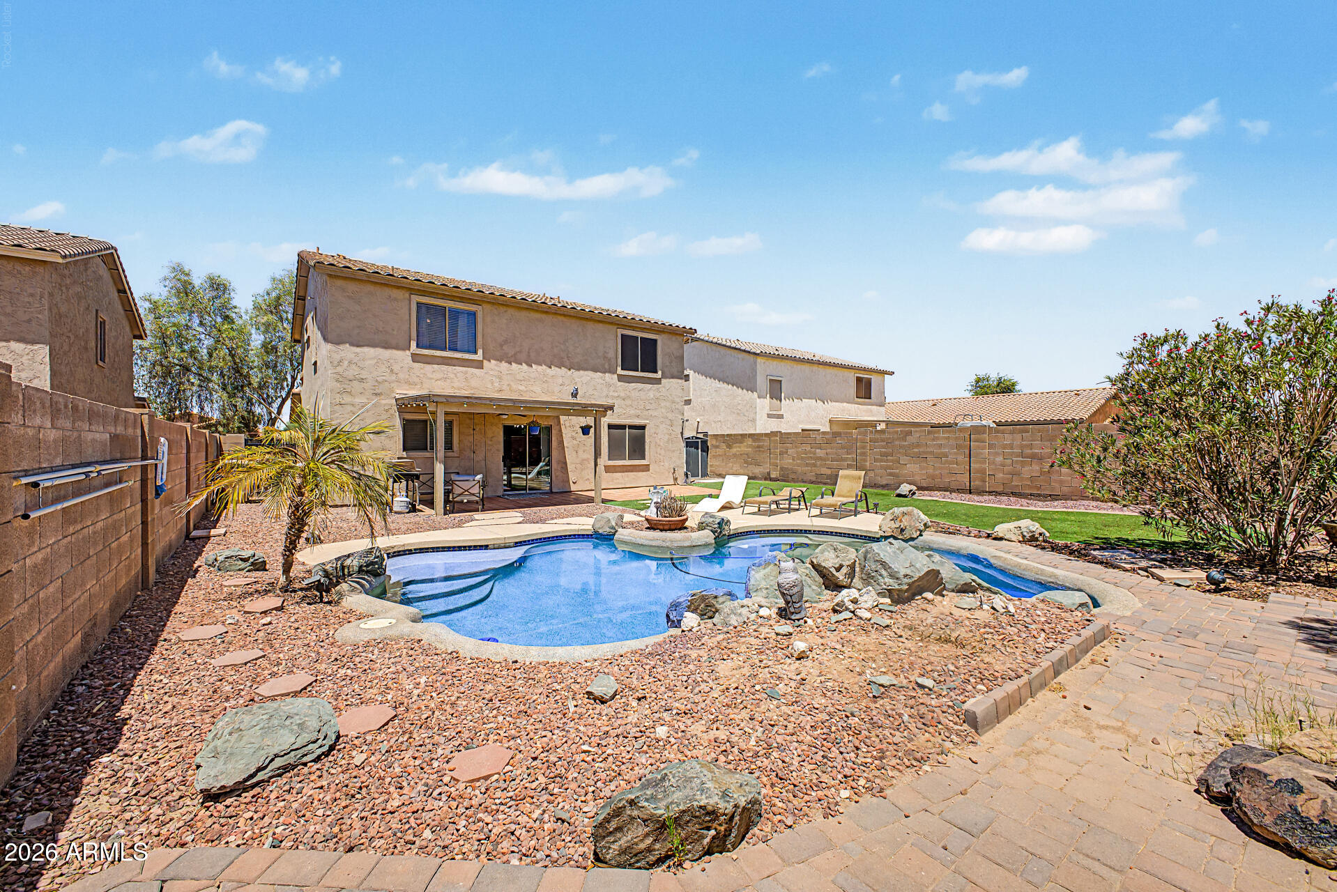 SUNSET POINT - Residential