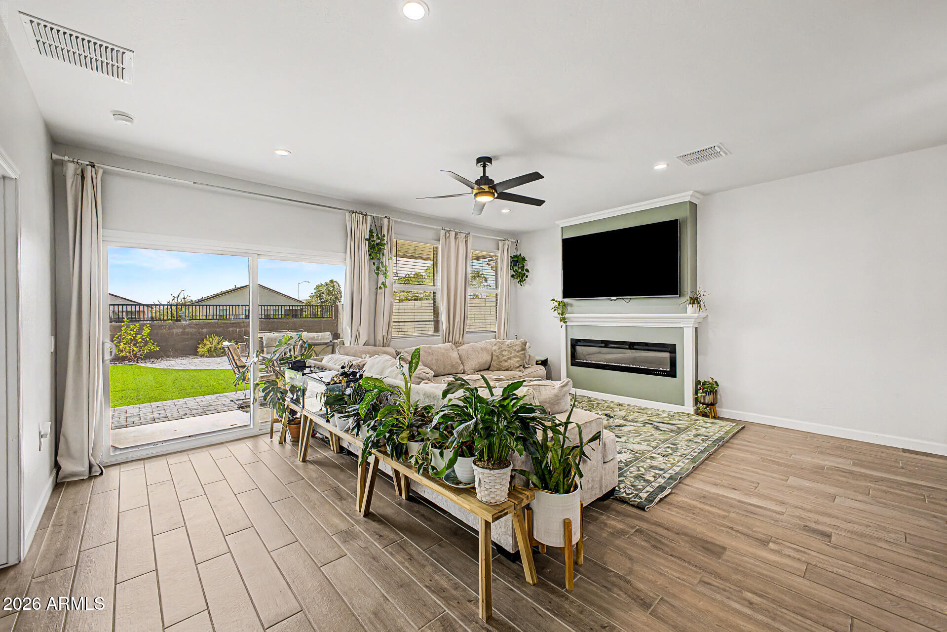 SUPERSTITION VISTAS - PH 1B - PCLS 19.8 AND 19.9 - Residential
