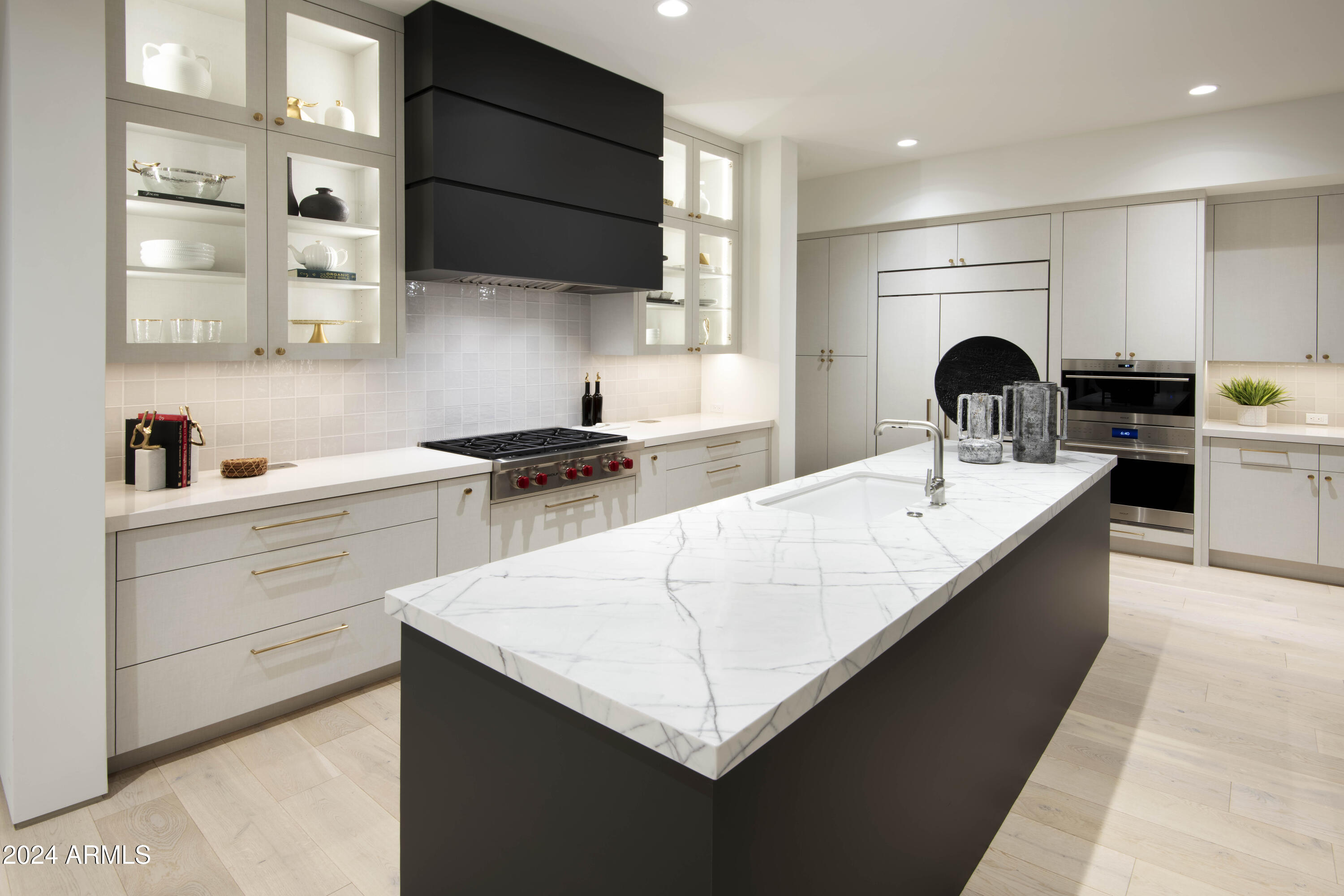 PHOENICIAN - Residential